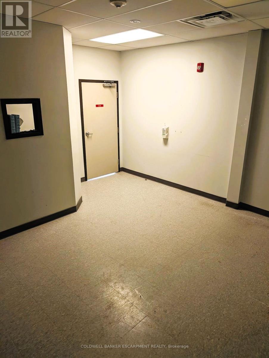 A/b - 10 Eastern Avenue, Halton Hills (Ac Acton), Ontario  L7J 0A5 - Photo 6 - W12191174