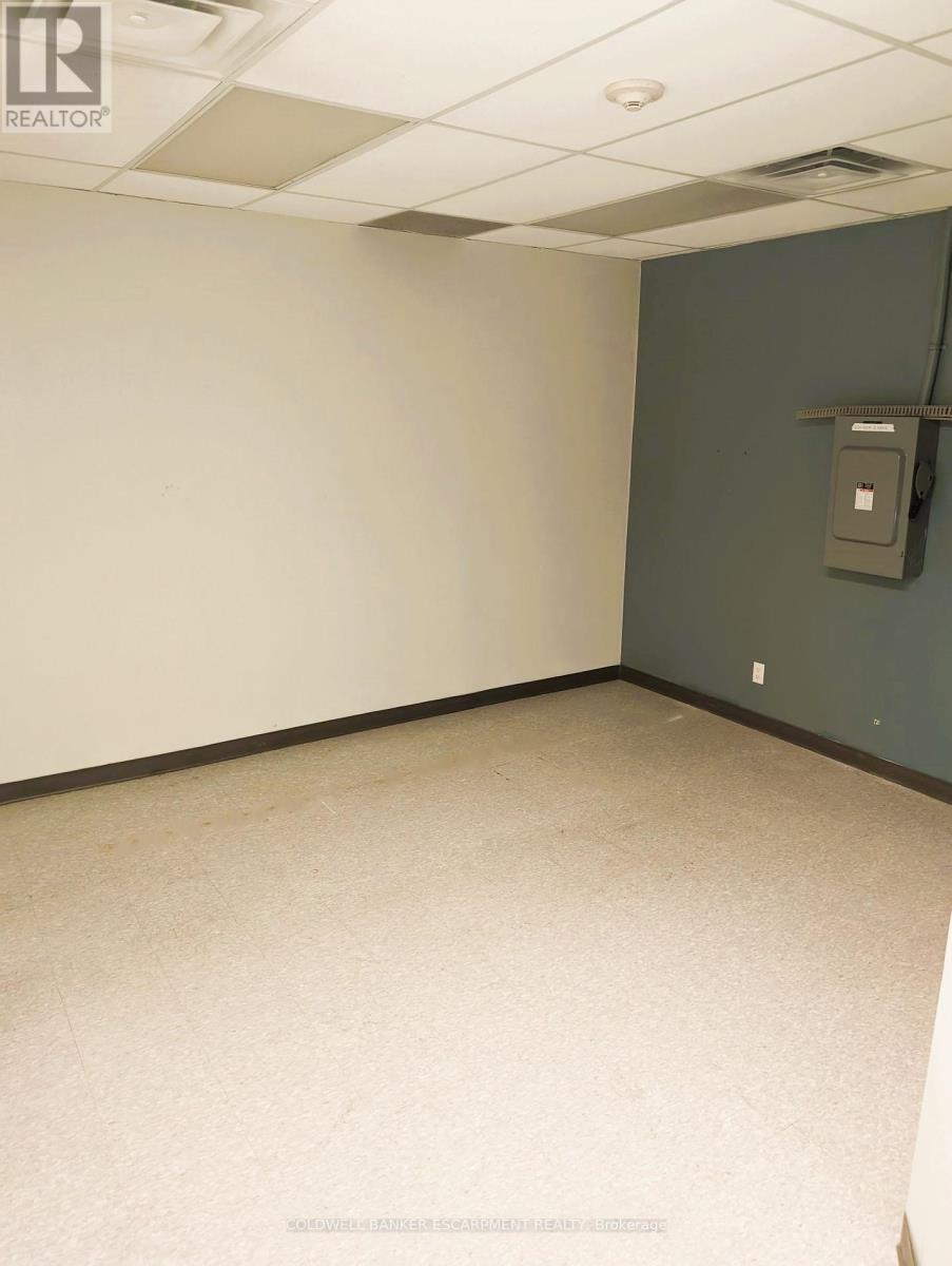 A/b - 10 Eastern Avenue, Halton Hills (Ac Acton), Ontario  L7J 0A5 - Photo 8 - W12191174