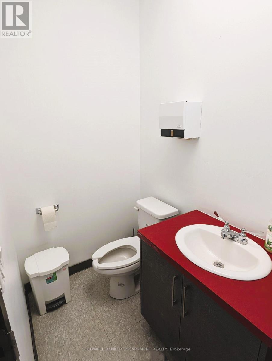 A/b - 10 Eastern Avenue, Halton Hills (Ac Acton), Ontario  L7J 0A5 - Photo 9 - W12191174