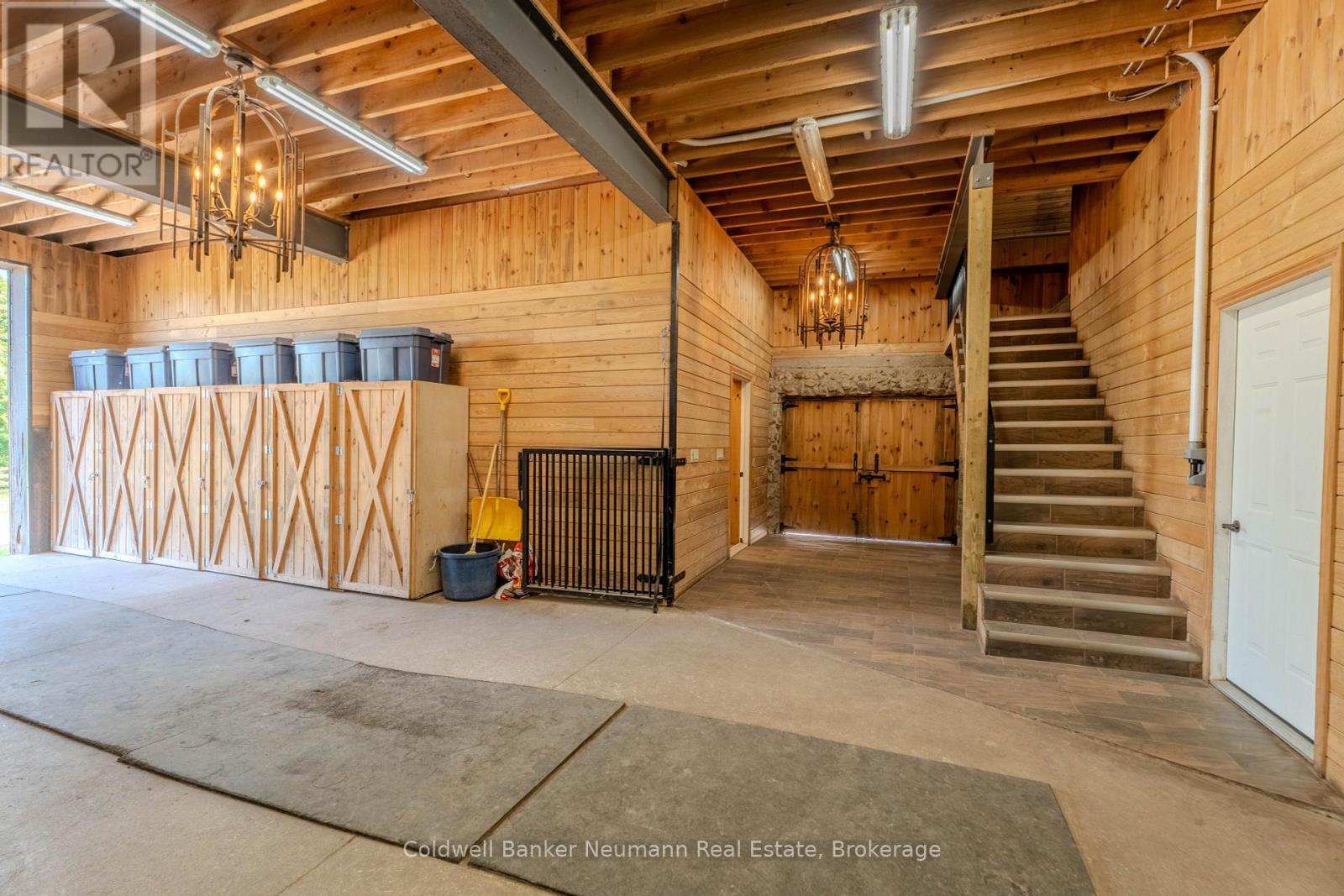 10553 Guelph Line, Milton, Ontario  L0P 1B0 - Photo 37 - W12250926