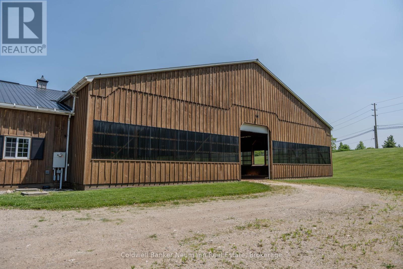 10553 Guelph Line, Milton, Ontario  L0P 1B0 - Photo 9 - W12250926