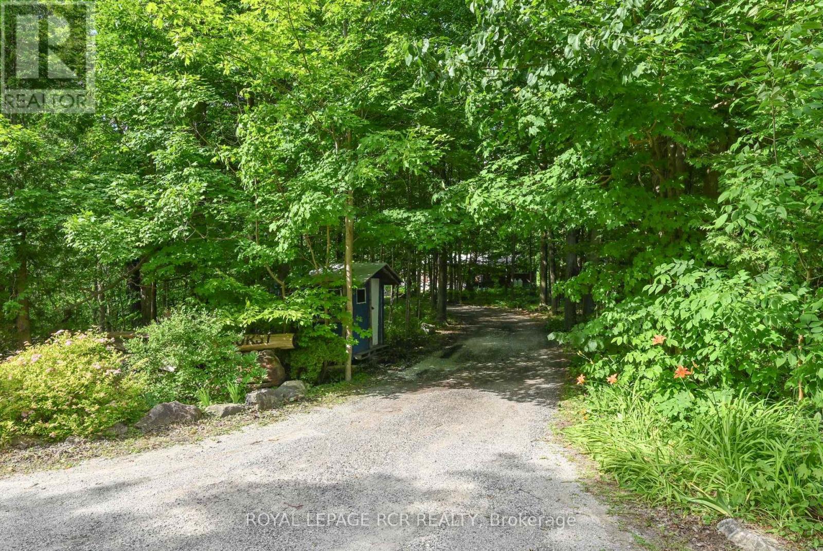 14007 Fifth Line, Halton Hills (Rural Halton Hills), Ontario  L0P 1H0 - Photo 3 - W12275712