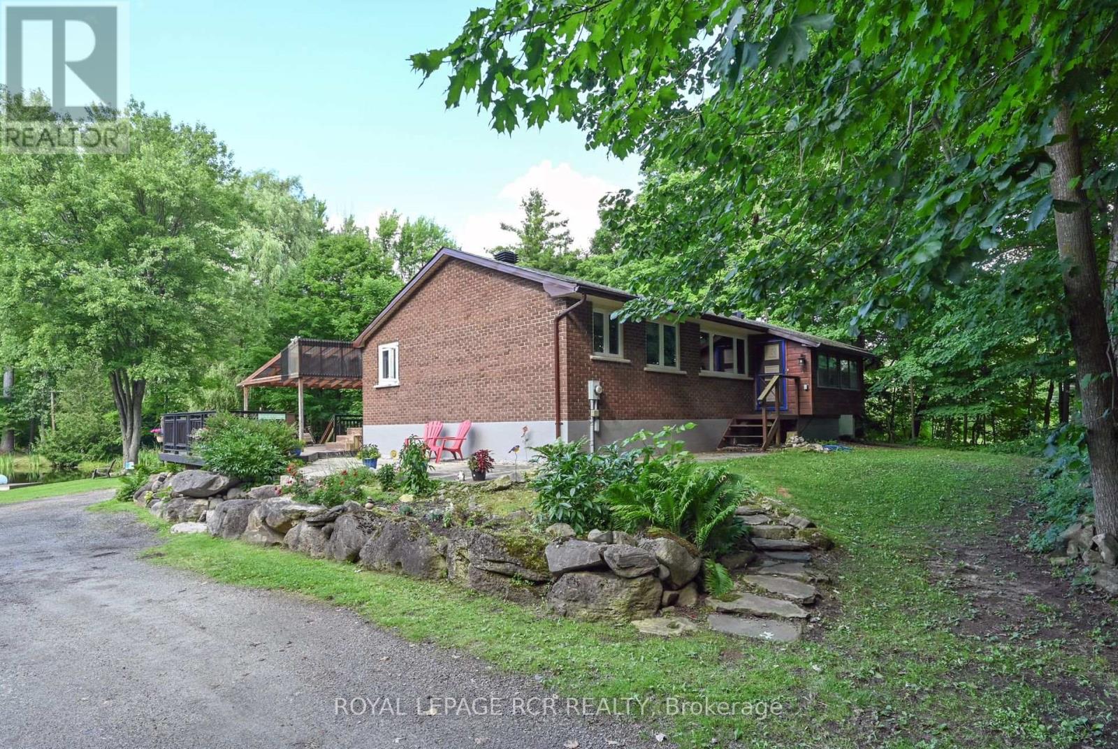 14007 Fifth Line, Halton Hills (Rural Halton Hills), Ontario  L0P 1H0 - Photo 4 - W12275712