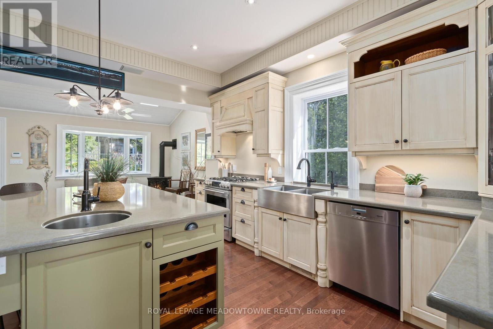 10319 15 Side Road, Halton Hills (Rural Halton Hills), Ontario  L7G 4S6 - Photo 15 - W12300301