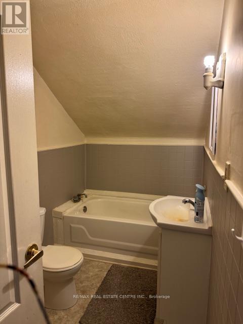 B - 2073 15 Side Road, Milton (Moffat), Ontario  L0P 1J0 - Photo 9 - W12309883