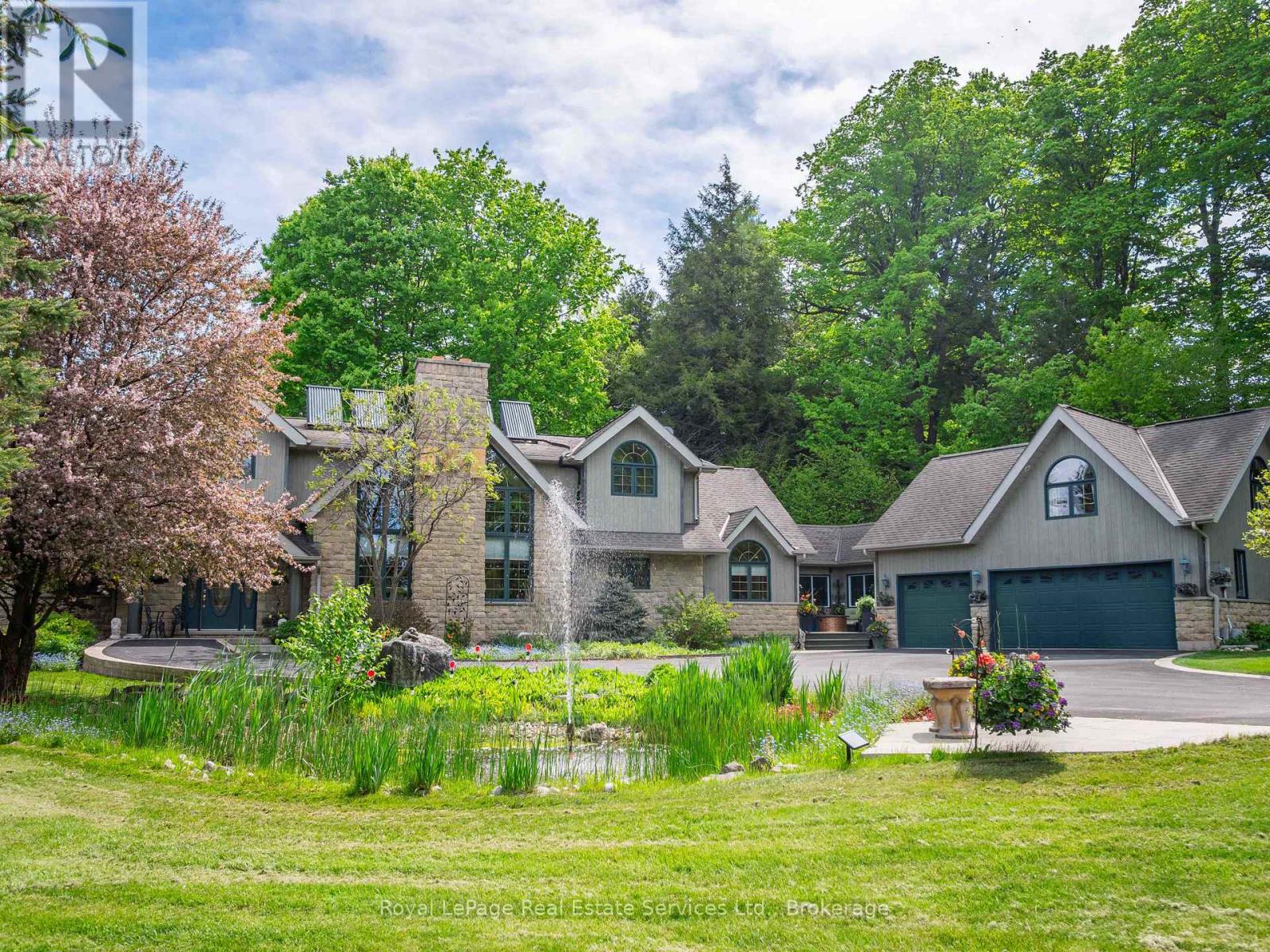 6 Turtle Lake Drive, Halton Hills (Rural Halton Hills), Ontario  L7J 2W7 - Photo 1 - W12310113