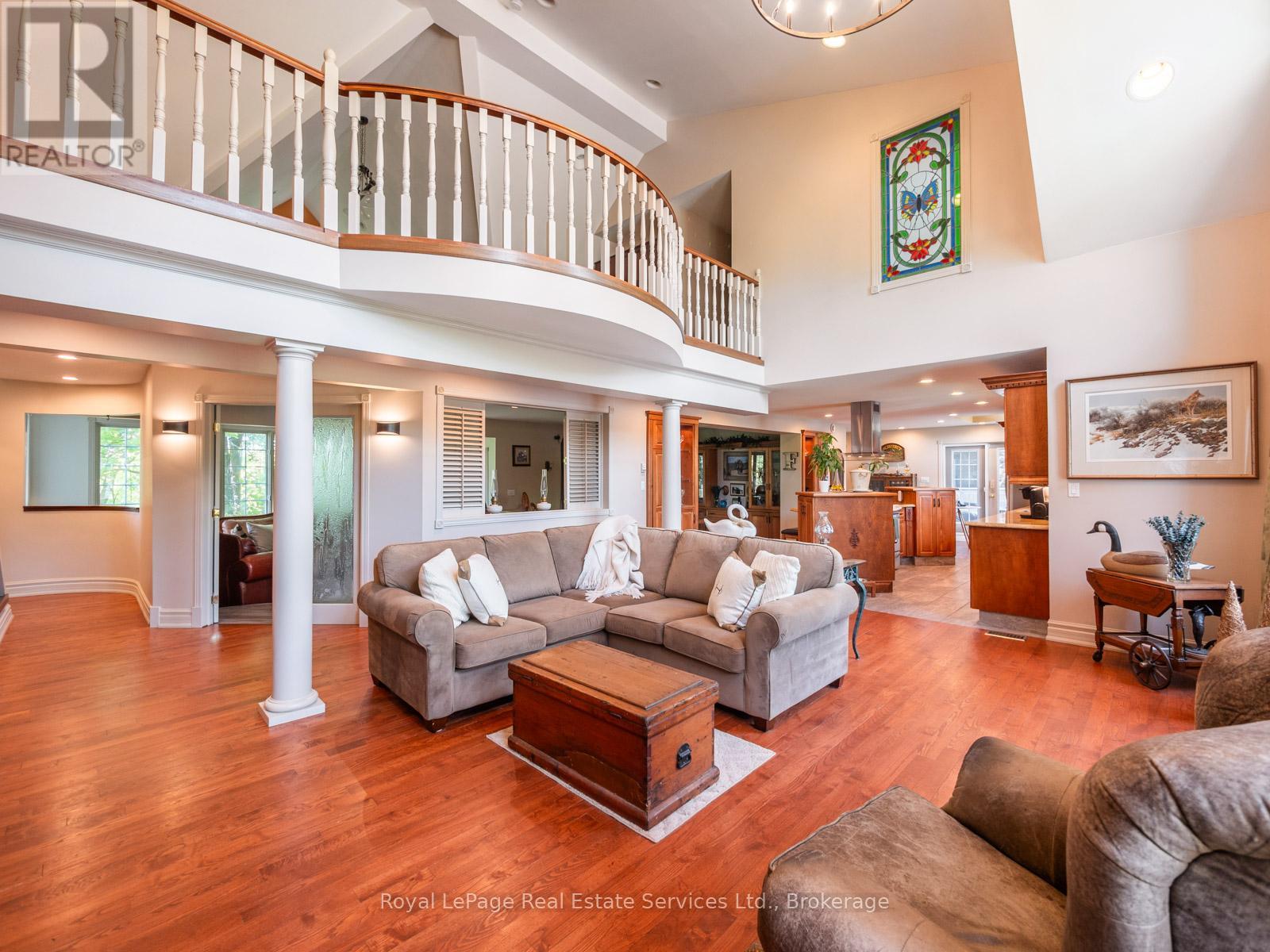 6 Turtle Lake Drive, Halton Hills (Rural Halton Hills), Ontario  L7J 2W7 - Photo 12 - W12310113