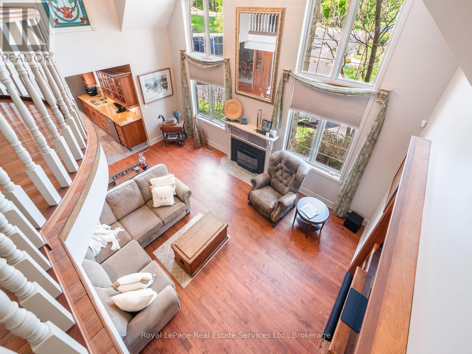 6 Turtle Lake Drive, Halton Hills (Rural Halton Hills), Ontario  L7J 2W7 - Photo 15 - W12310113