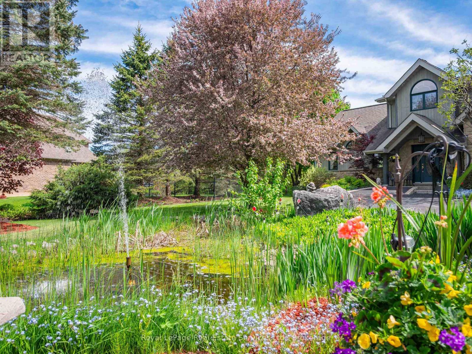 6 Turtle Lake Drive, Halton Hills (Rural Halton Hills), Ontario  L7J 2W7 - Photo 3 - W12310113