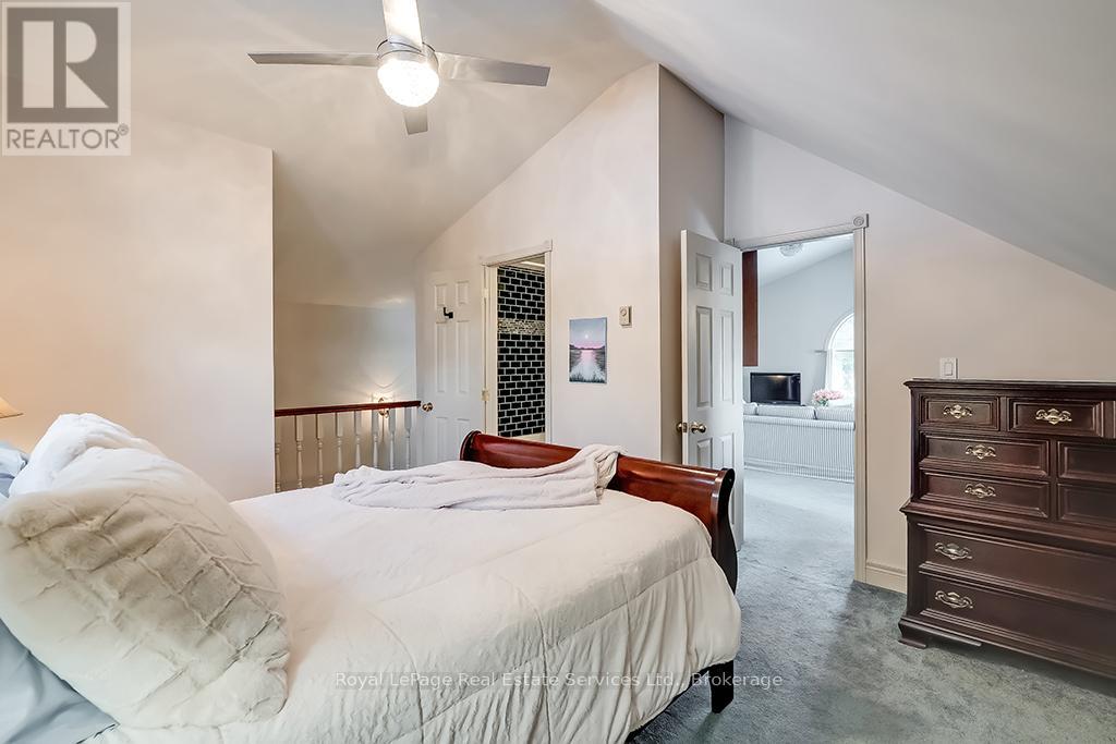 6 Turtle Lake Drive, Halton Hills (Rural Halton Hills), Ontario  L7J 2W7 - Photo 34 - W12310113