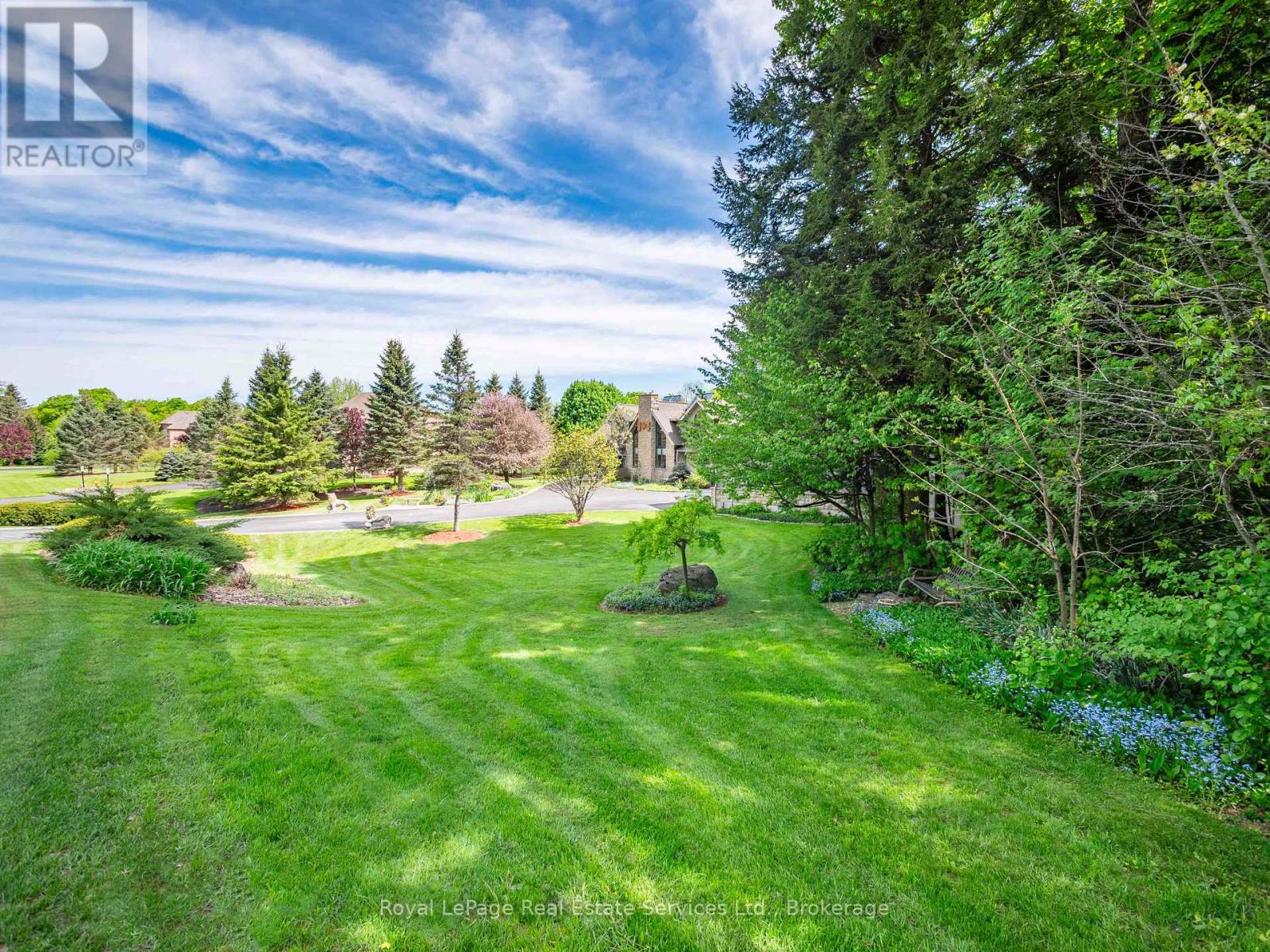 6 Turtle Lake Drive, Halton Hills (Rural Halton Hills), Ontario  L7J 2W7 - Photo 42 - W12310113