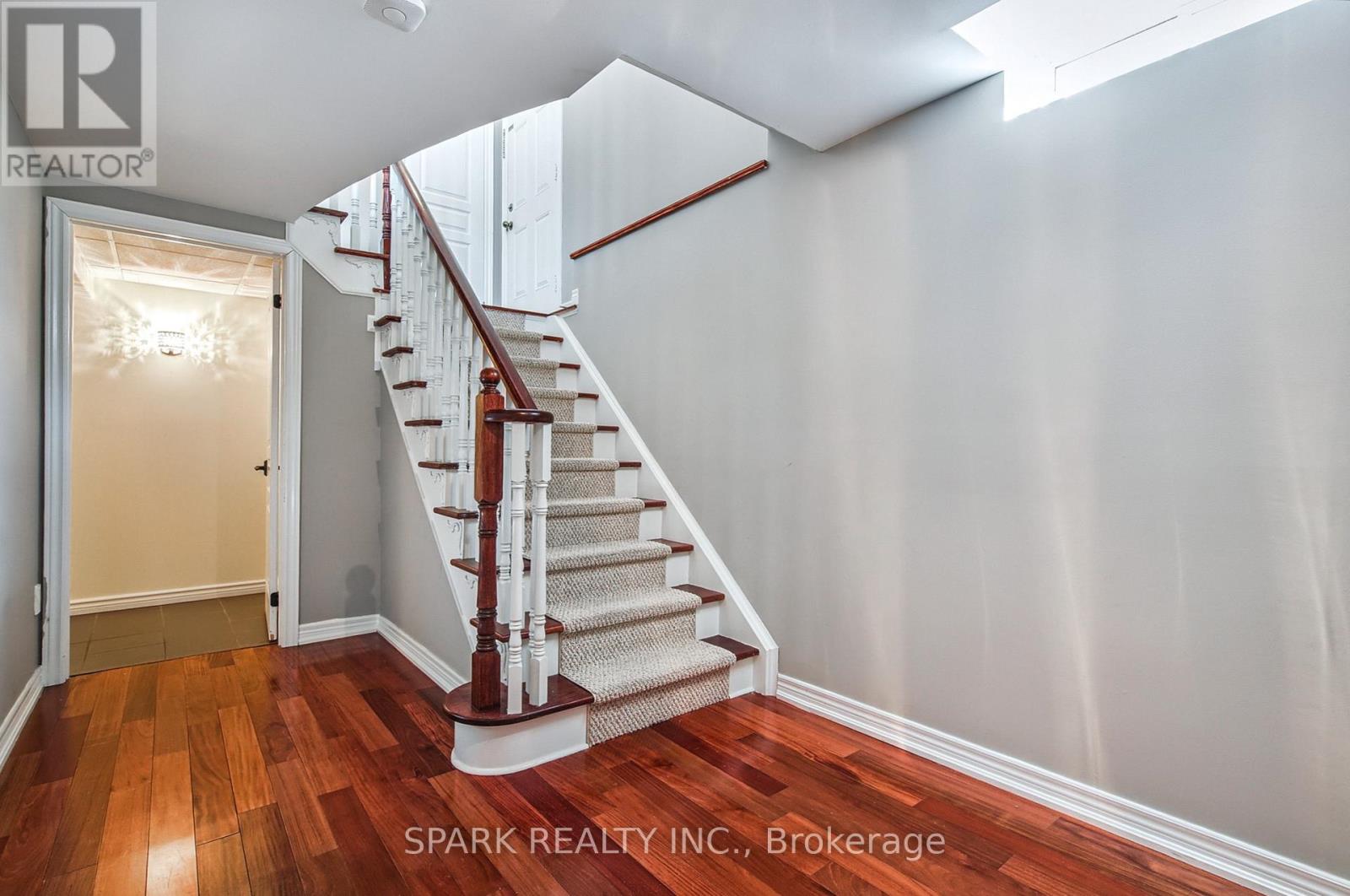 38 Garrison Square, Halton Hills (Georgetown), Ontario  L7G 0B9 - Photo 31 - W12327423