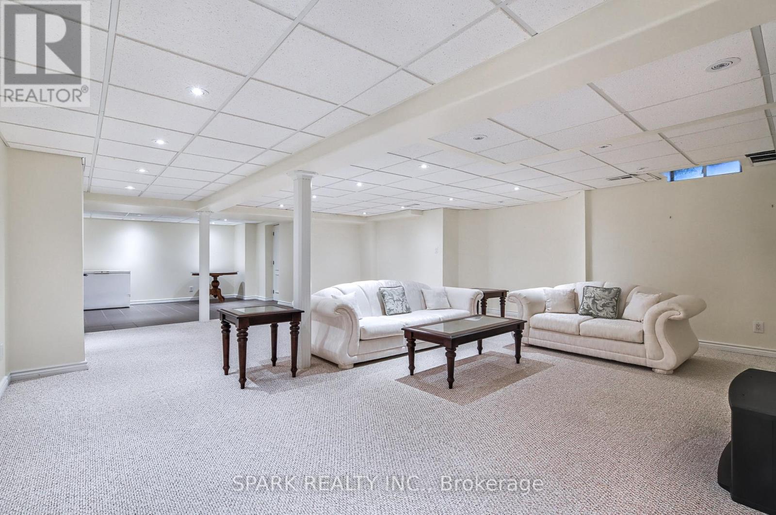 38 Garrison Square, Halton Hills (Georgetown), Ontario  L7G 0B9 - Photo 35 - W12327423