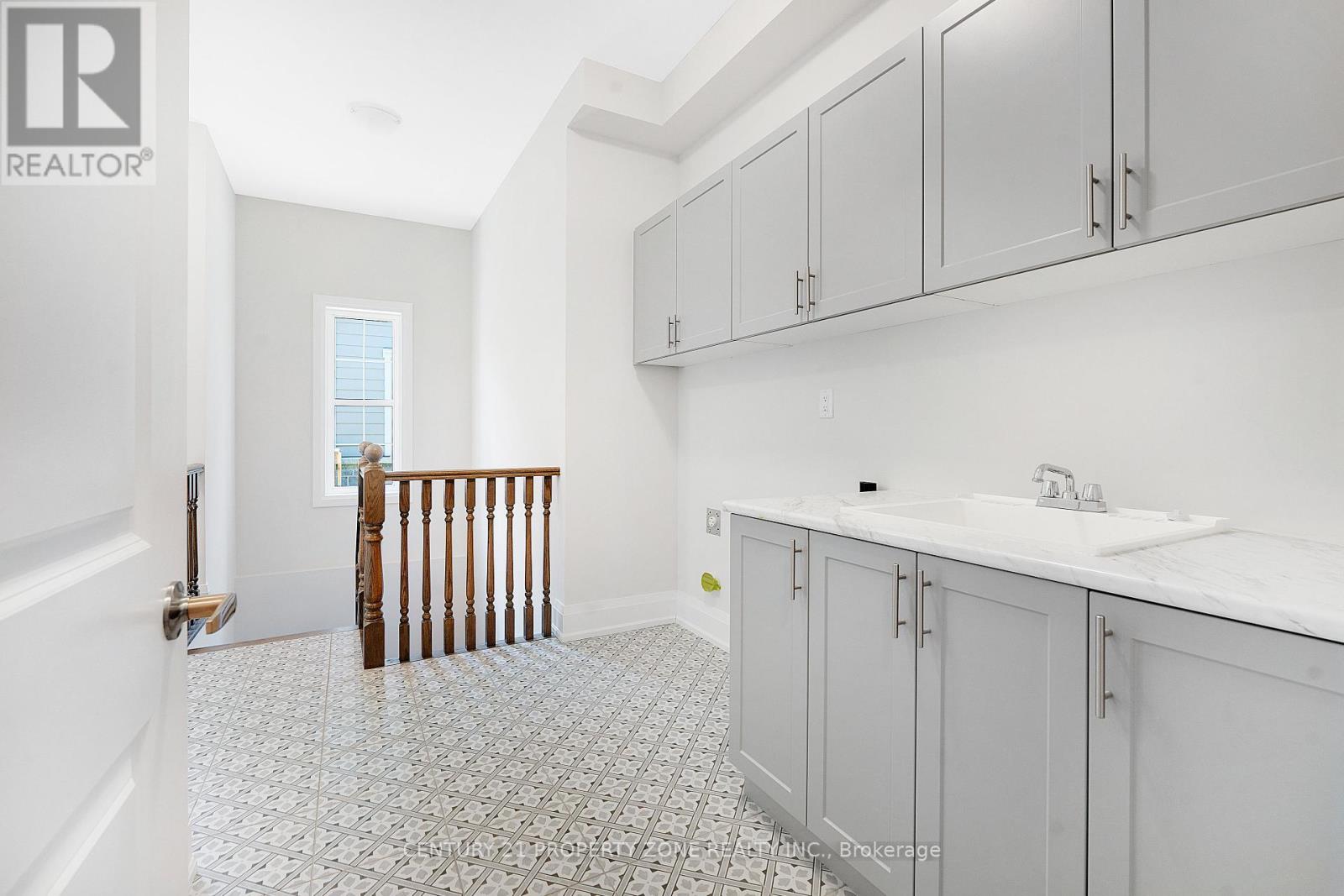 27 Gamble Street, Halton Hills (Glen Williams), Ontario  L7G 0P3 - Photo 19 - W12351157