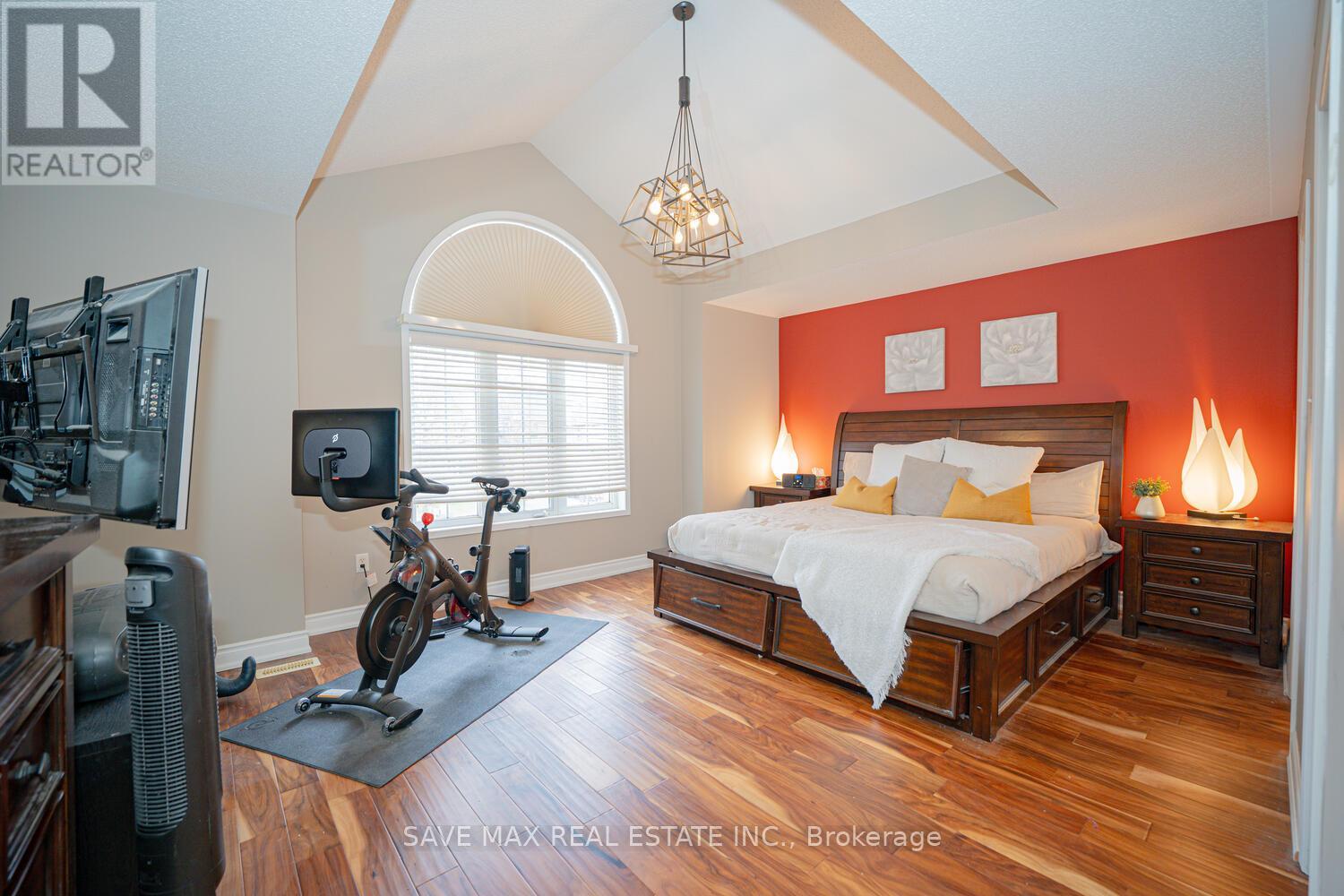 82 Belmont Boulevard, Halton Hills (Georgetown), Ontario  L7G 6E7 - Photo 19 - W12354649