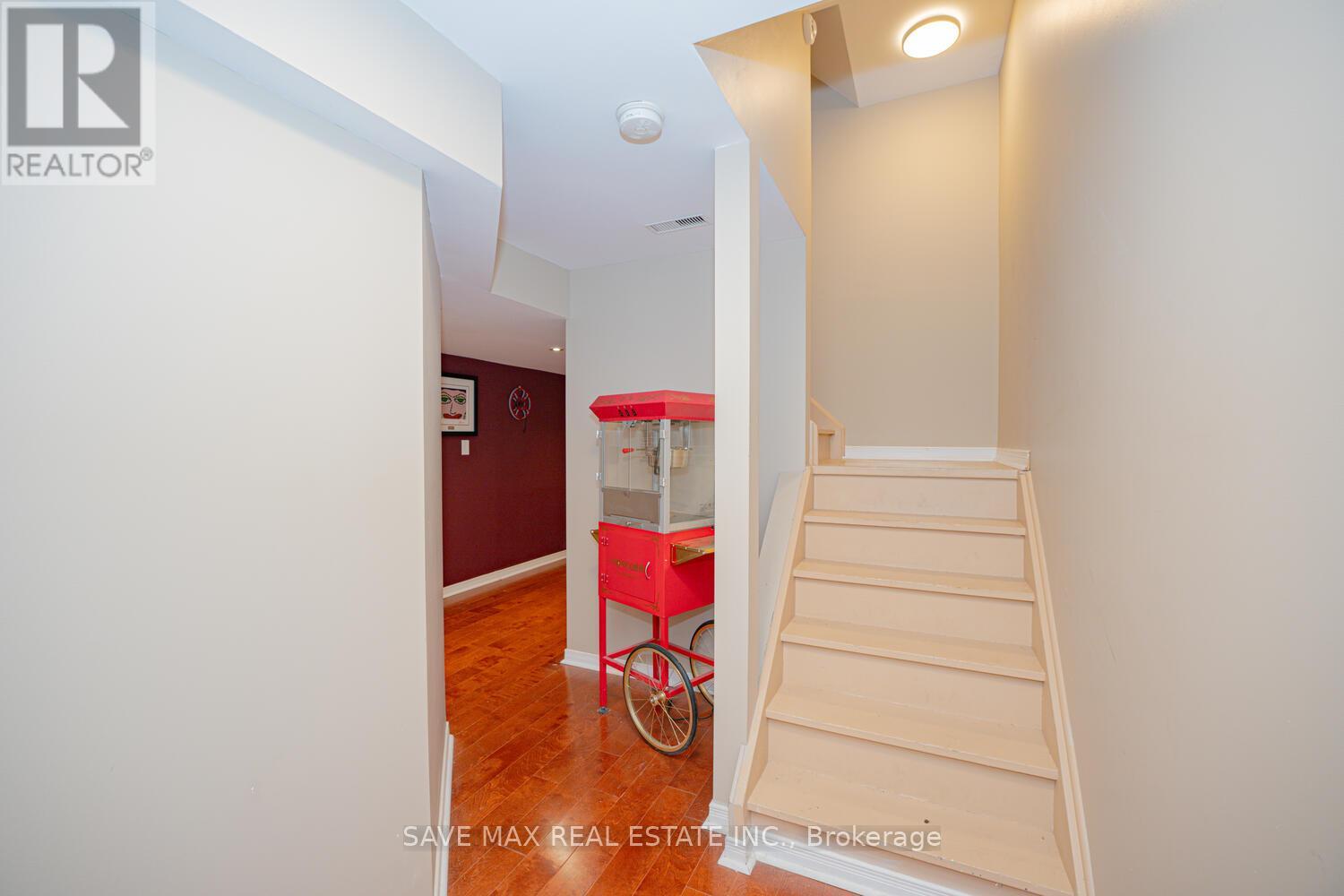 82 Belmont Boulevard, Halton Hills (Georgetown), Ontario  L7G 6E7 - Photo 27 - W12354649