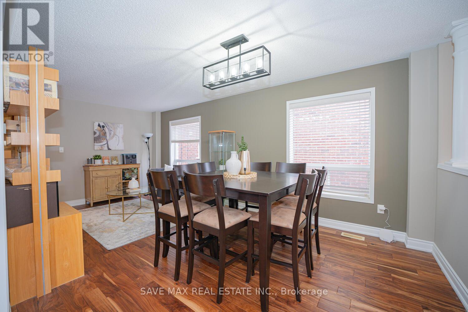 82 Belmont Boulevard, Halton Hills (Georgetown), Ontario  L7G 6E7 - Photo 9 - W12354649