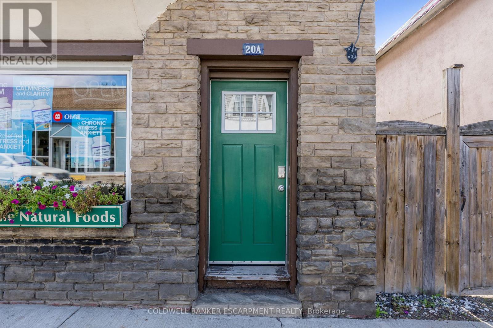 20 Mill Street E, Halton Hills (Ac Acton), Ontario  L7J 1G9 - Photo 24 - W12369565
