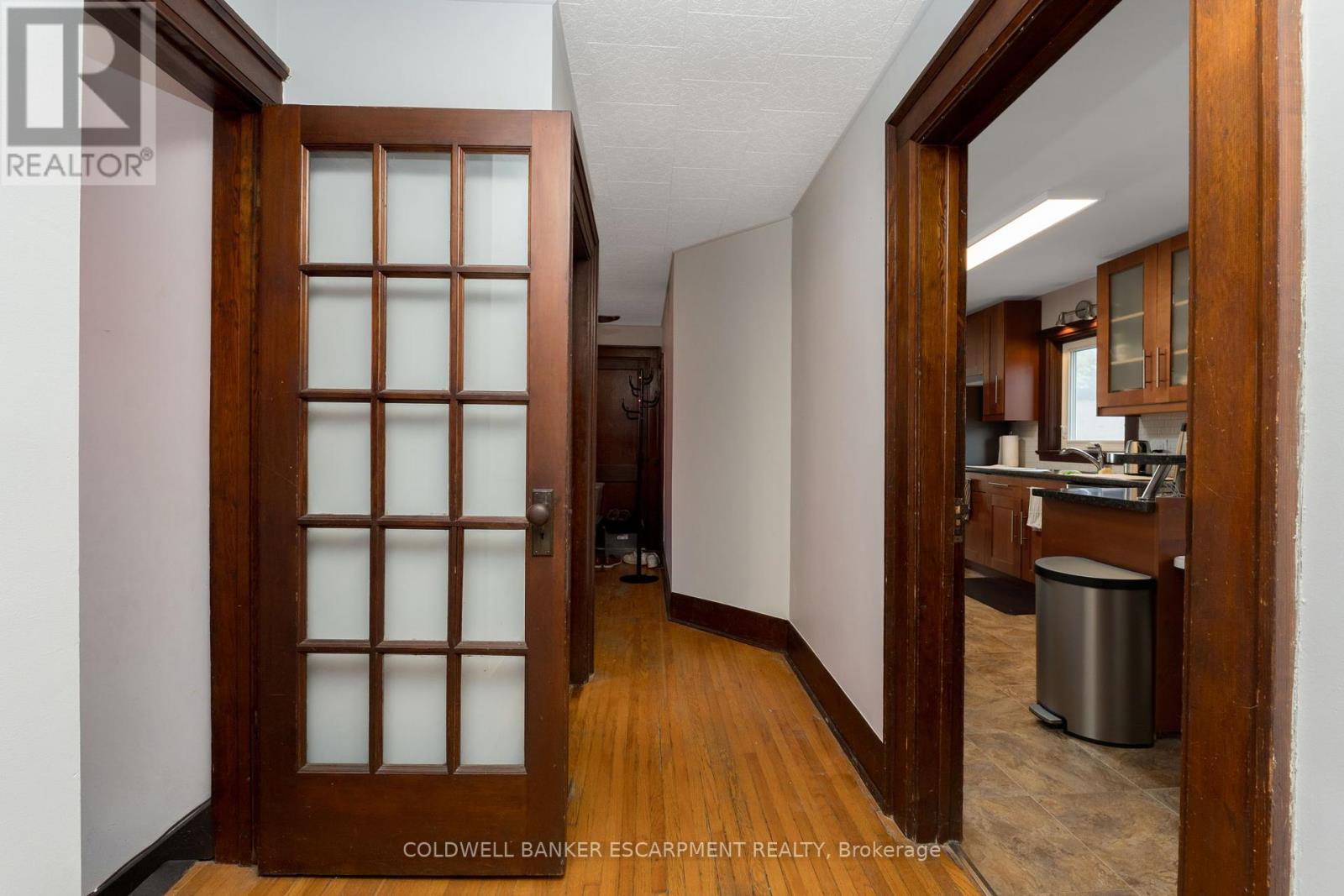 20 Mill Street E, Halton Hills (Ac Acton), Ontario  L7J 1G9 - Photo 26 - W12369565