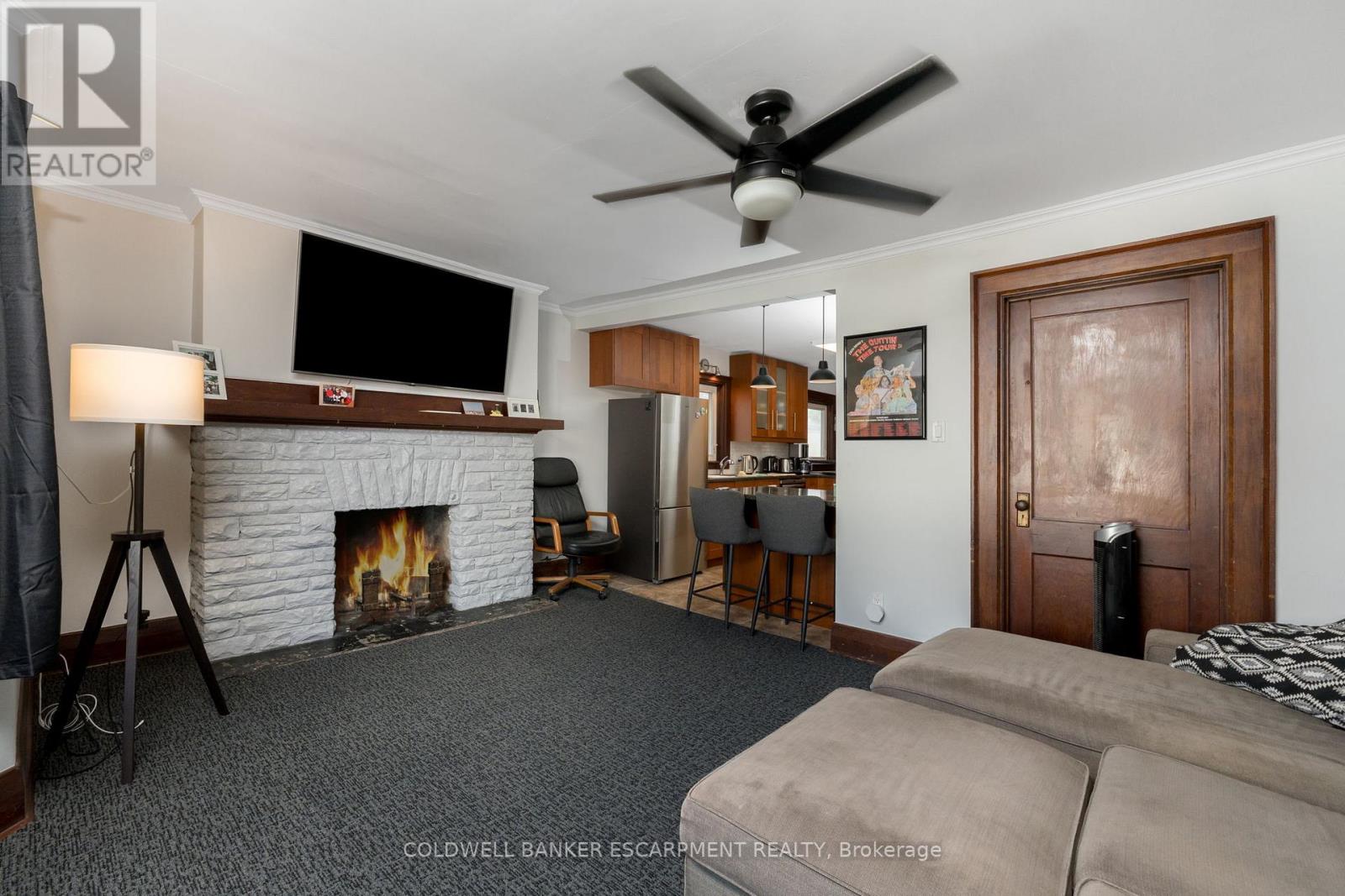 20 Mill Street E, Halton Hills (Ac Acton), Ontario  L7J 1G9 - Photo 36 - W12369565