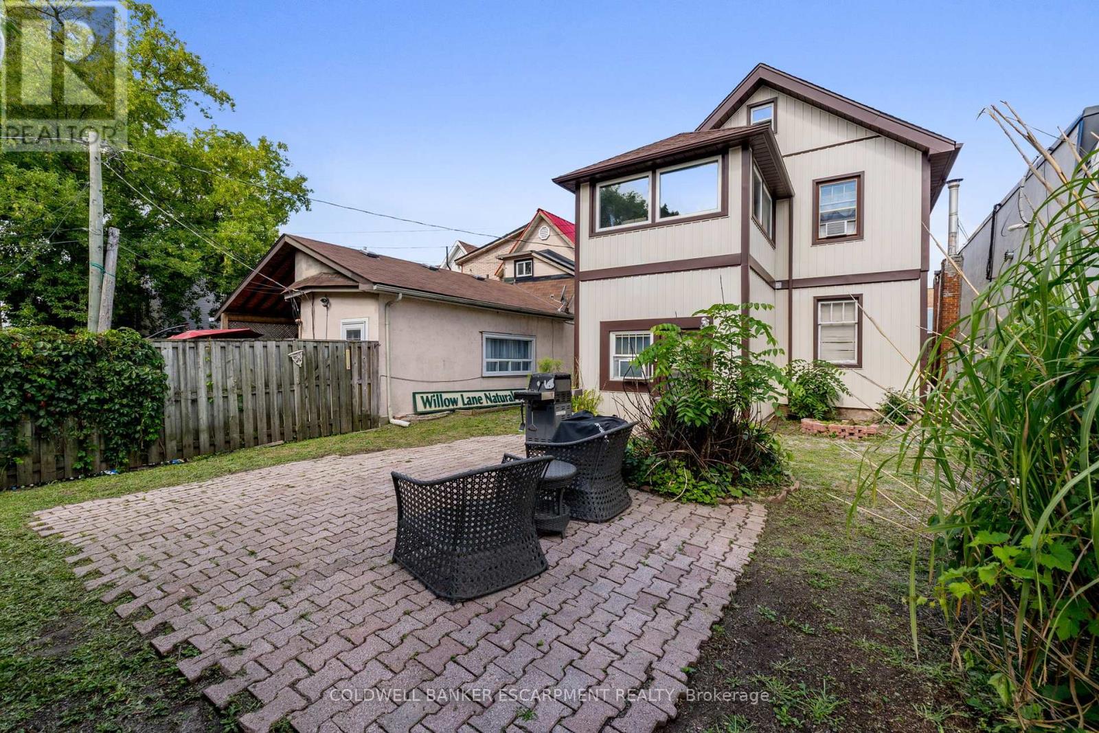 20 Mill Street E, Halton Hills (Ac Acton), Ontario  L7J 1G9 - Photo 46 - W12369565