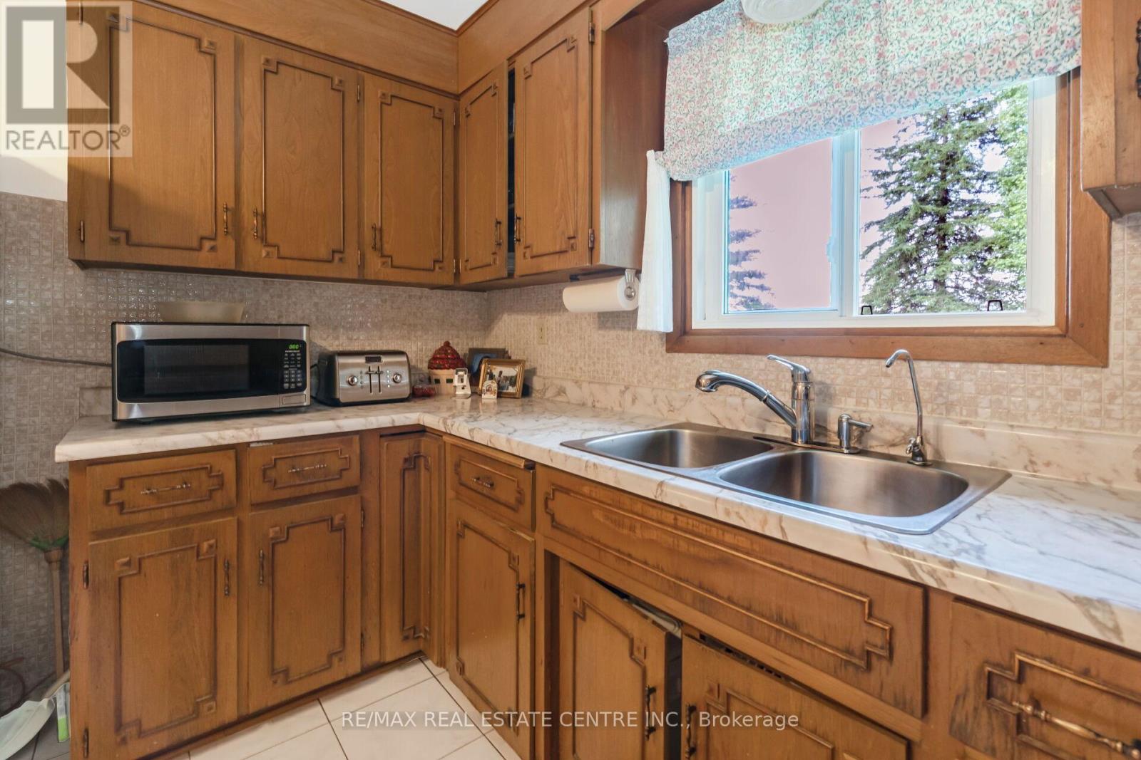 5183 First Line, Erin, Ontario  L7J 2L9 - Photo 11 - X12382222