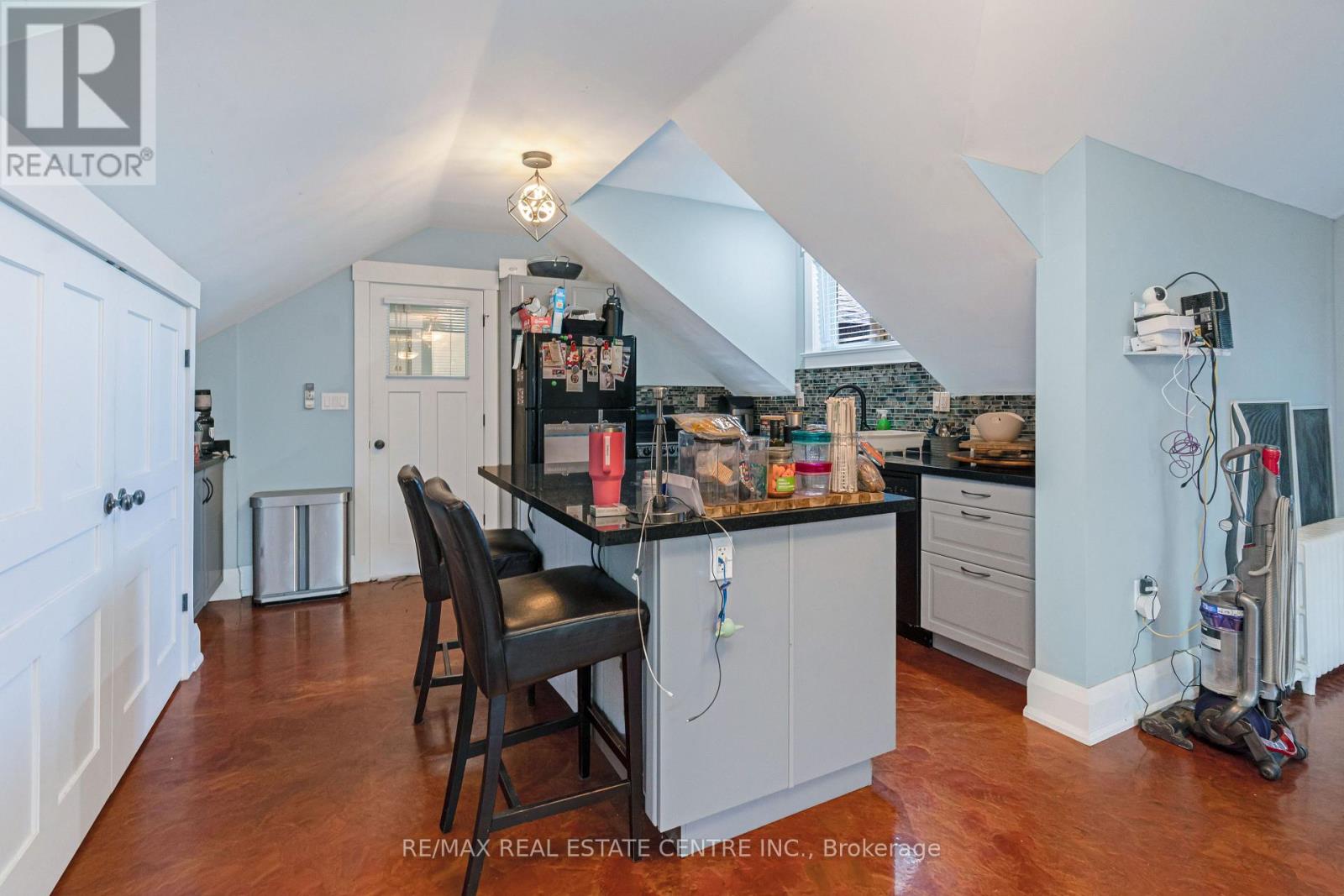 90 Main Street, Milton (Campbellville), Ontario  L0P 1B0 - Photo 24 - W12383228