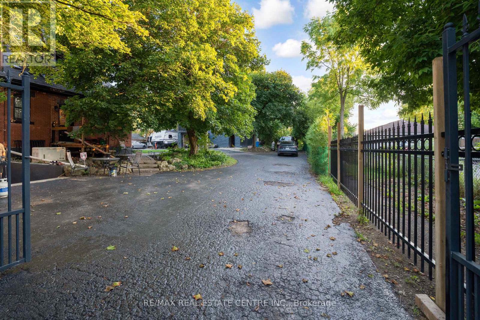 90 Main Street, Milton (Campbellville), Ontario  L0P 1B0 - Photo 45 - W12383228