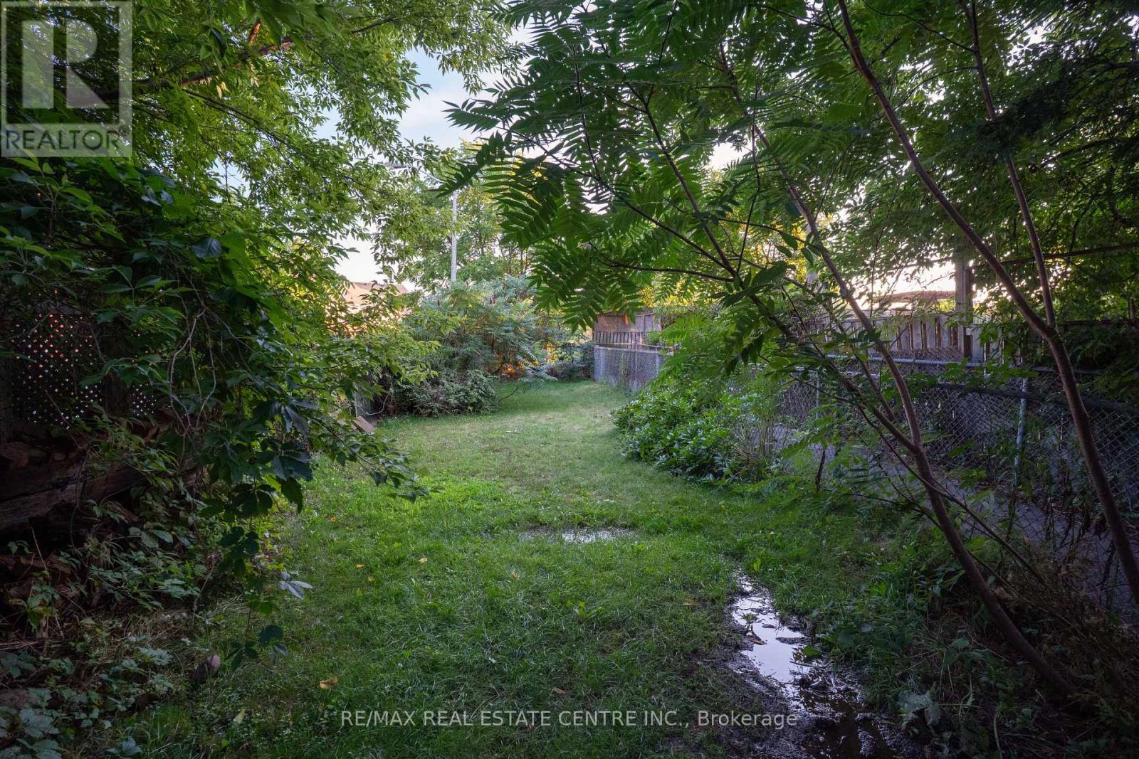 90 Main Street, Milton (Campbellville), Ontario  L0P 1B0 - Photo 48 - W12383228