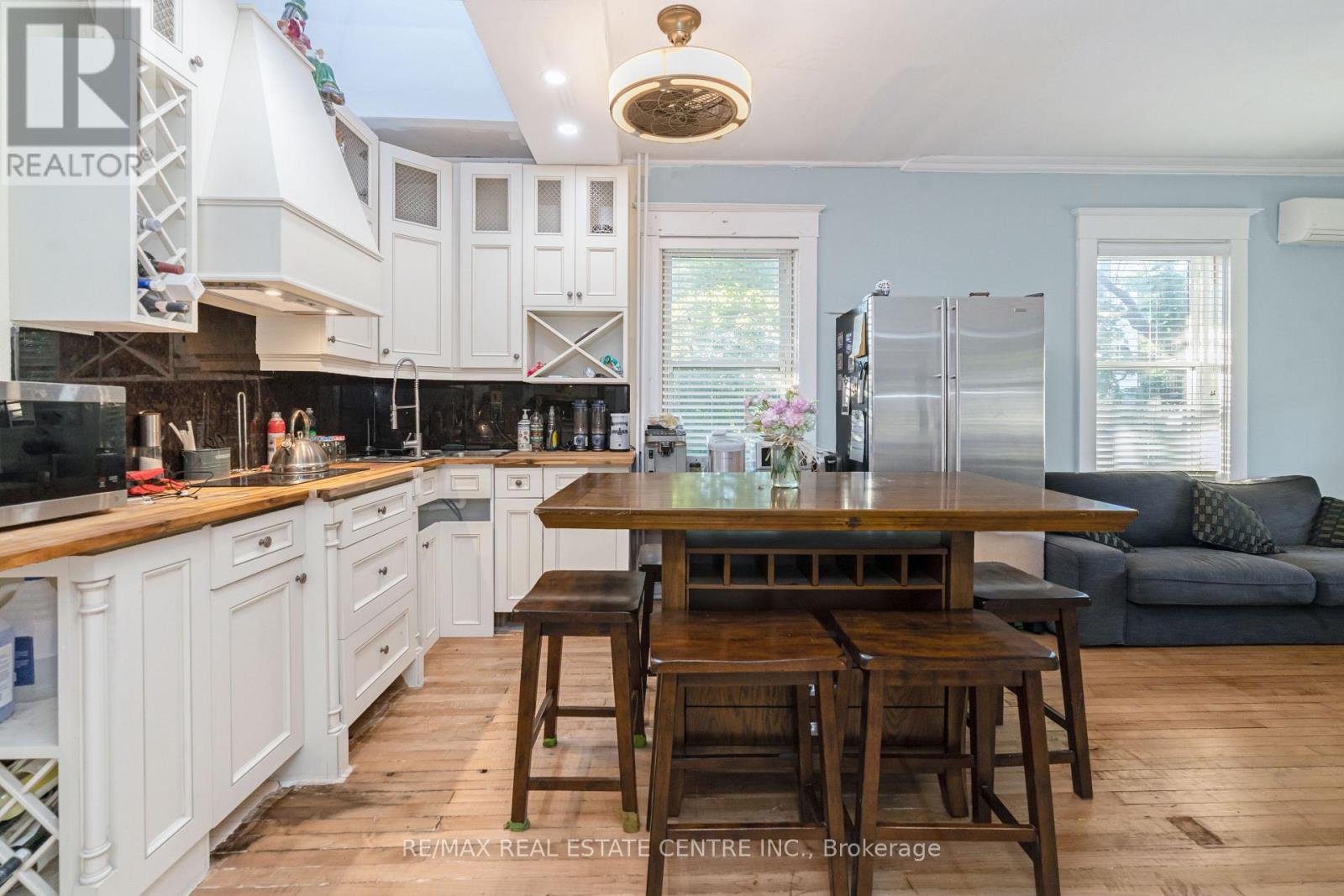 90 Main Street, Milton (Campbellville), Ontario  L0P 1B0 - Photo 9 - W12383228