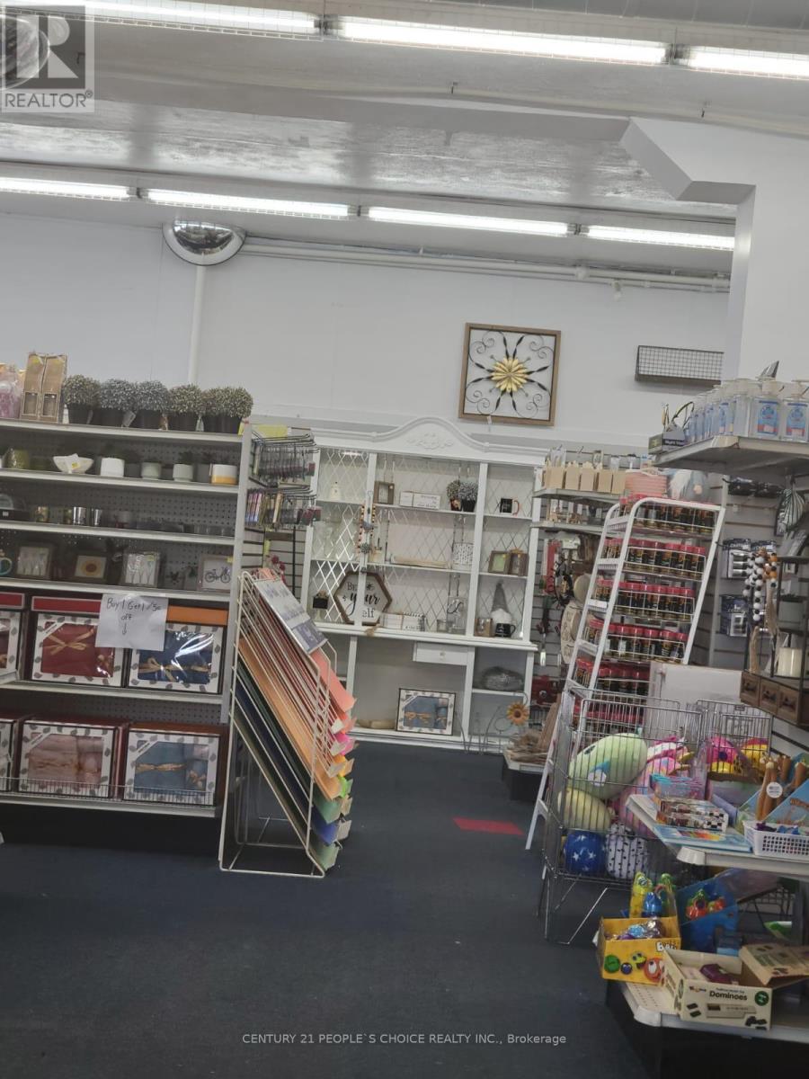 8 Main Street N, Halton Hills (Ac Acton), Ontario  L7J 1W1 - Photo 13 - W12390034