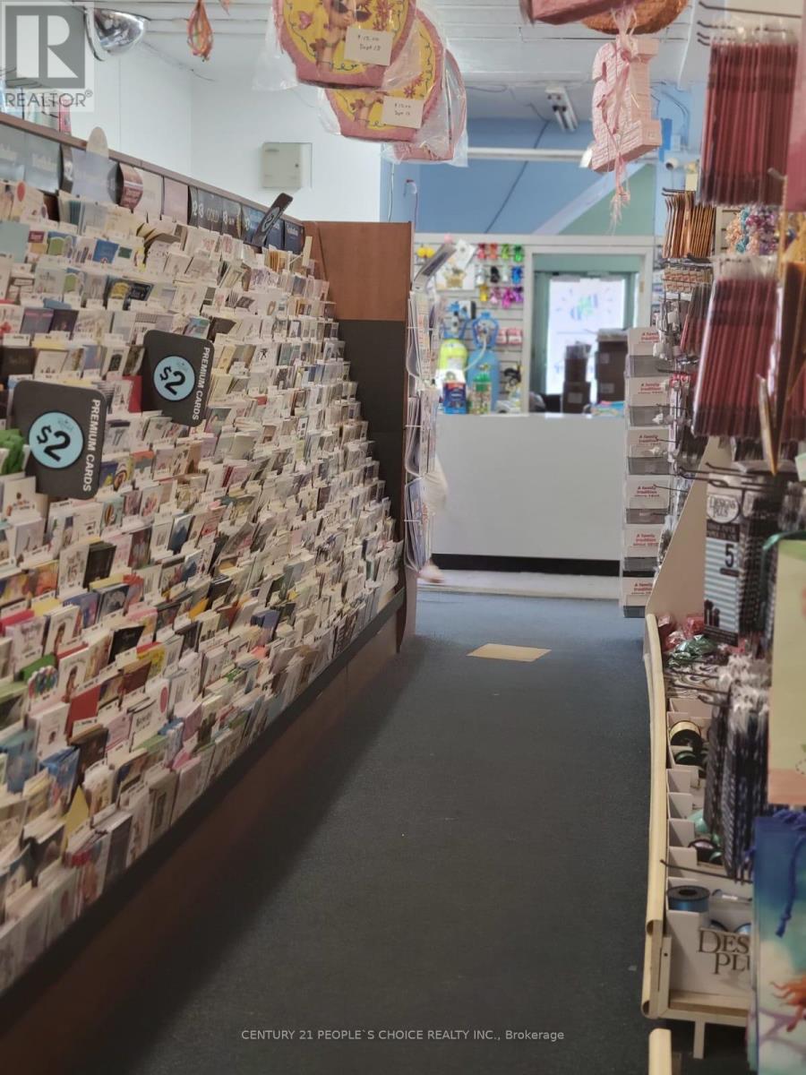 8 Main Street N, Halton Hills (Ac Acton), Ontario  L7J 1W1 - Photo 3 - W12390034