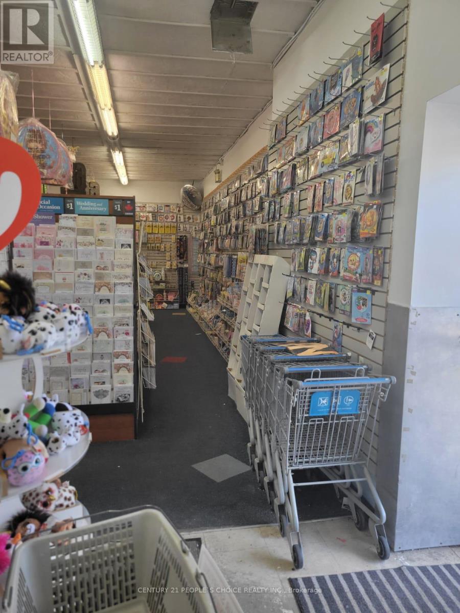 8 Main Street N, Halton Hills (Ac Acton), Ontario  L7J 1W1 - Photo 5 - W12390034