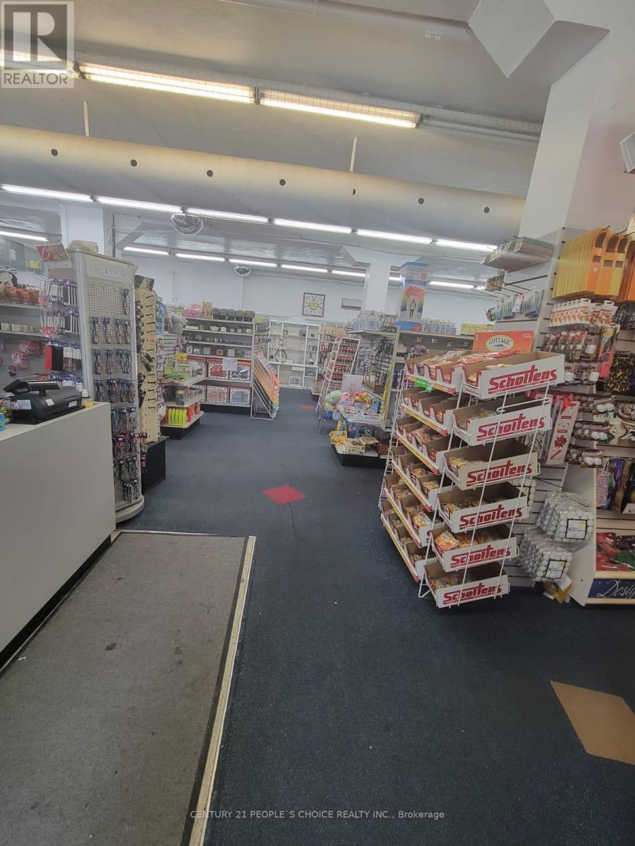 8 Main Street N, Halton Hills (Ac Acton), Ontario  L7J 1W1 - Photo 7 - W12390034