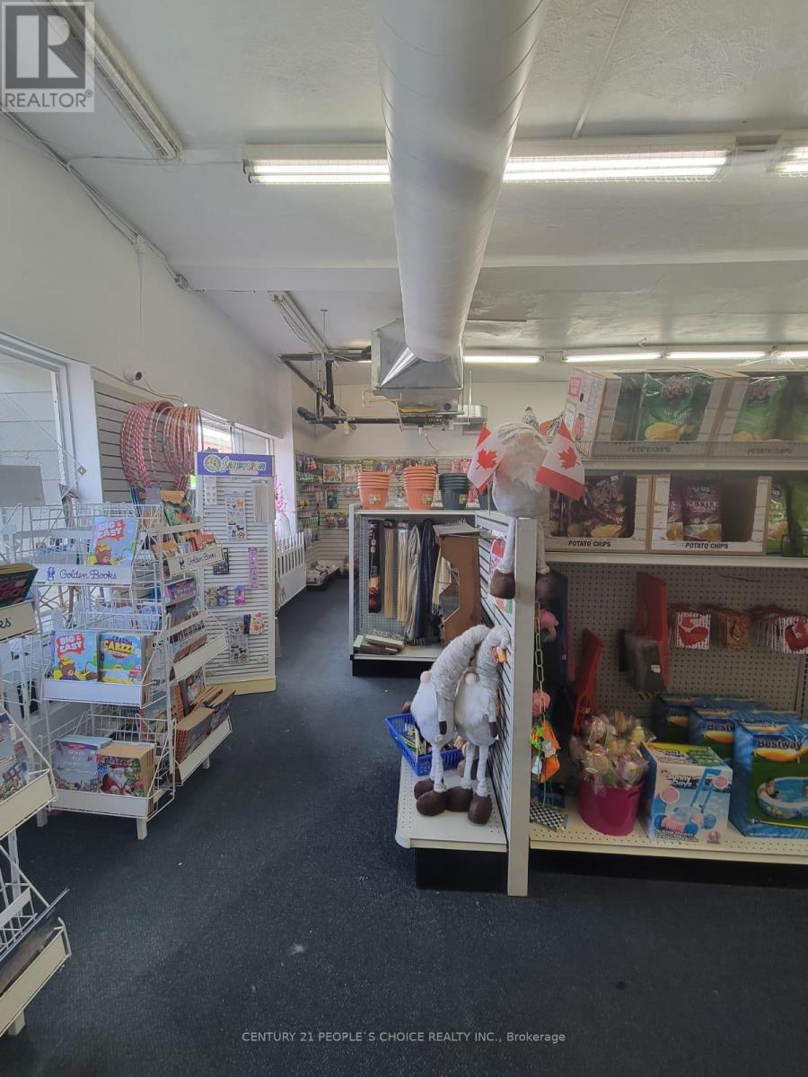 8 Main Street N, Halton Hills (Ac Acton), Ontario  L7J 1W1 - Photo 8 - W12390034