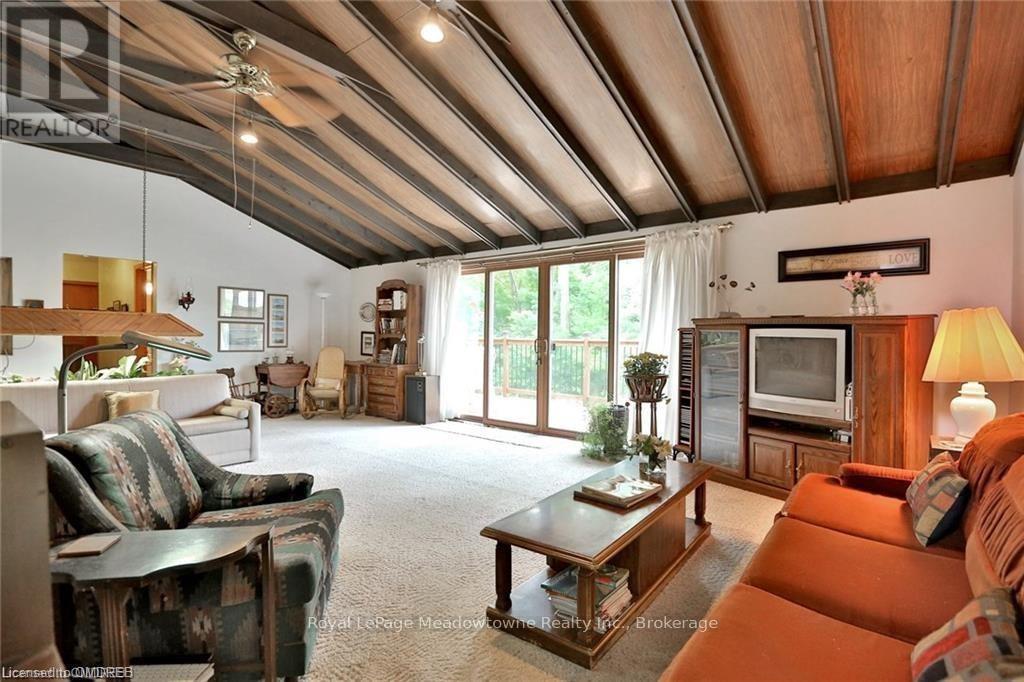 225/269 Campbell Avenue E, Milton (Campbellville), Ontario  L0P 1B0 - Photo 4 - W12393514