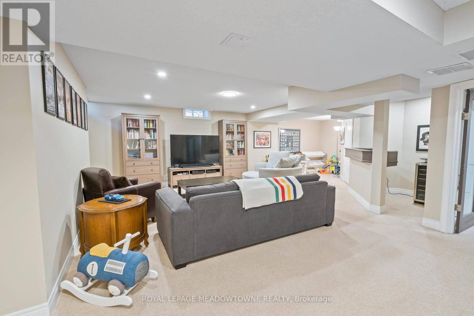 135 Miller Drive, Halton Hills (Georgetown), Ontario  L7G 5Y1 - Photo 37 - W12394741