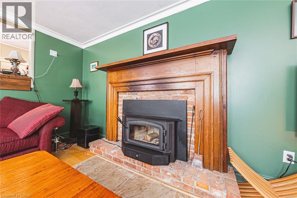 327 Campbell Avenue E, Halton, Ontario  L0P 1B0 - Photo 16 - 40768055