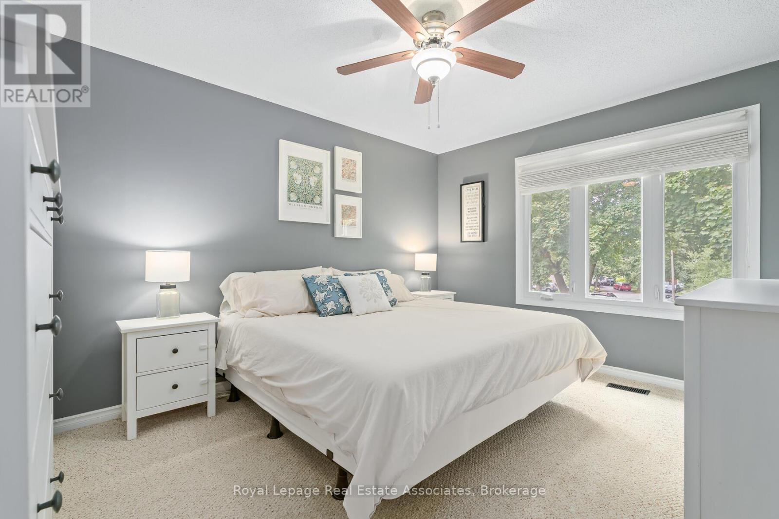 28 Adams Court, Halton Hills (Ac Acton), Ontario  L7J 2V8 - Photo 16 - W12396541