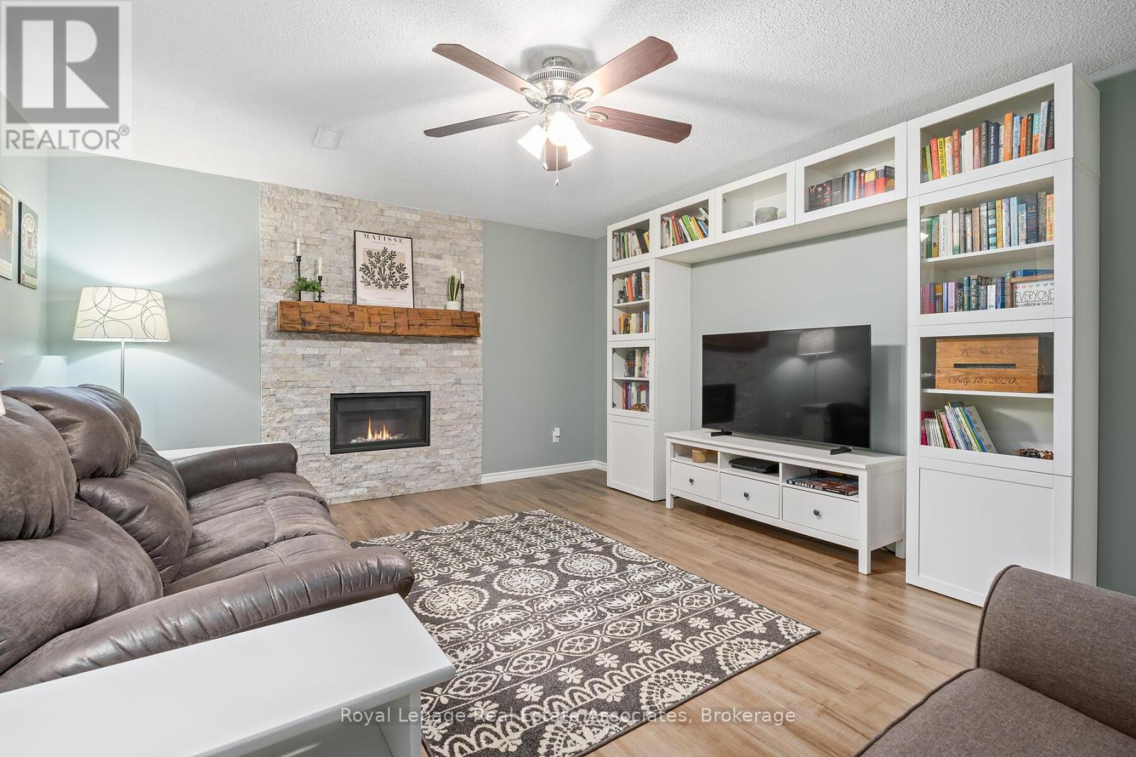 28 Adams Court, Halton Hills (Ac Acton), Ontario  L7J 2V8 - Photo 21 - W12396541