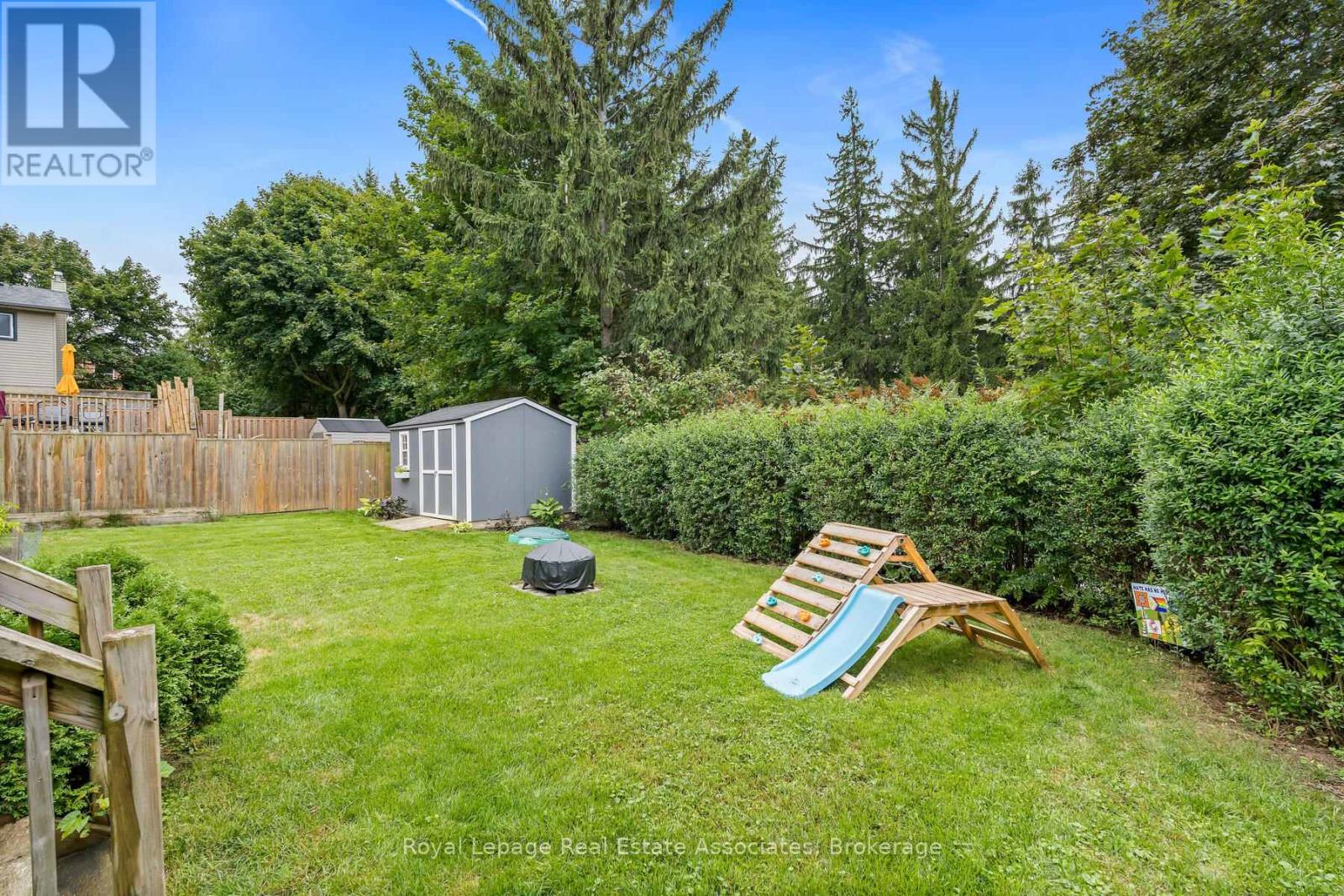 28 Adams Court, Halton Hills (Ac Acton), Ontario  L7J 2V8 - Photo 29 - W12396541