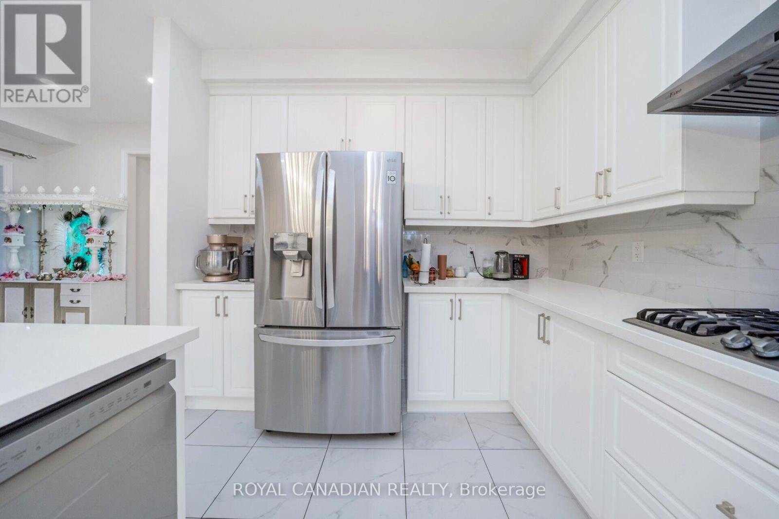 104 Branigan Crescent, Halton Hills (Georgetown), Ontario  L7G 0M8 - Photo 14 - W12400540