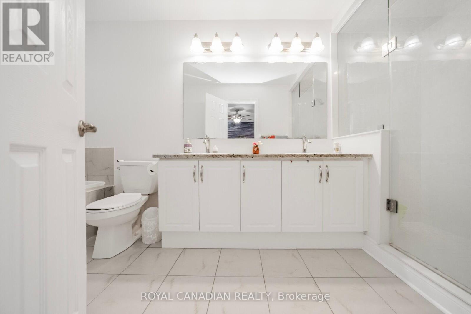 104 Branigan Crescent, Halton Hills (Georgetown), Ontario  L7G 0M8 - Photo 34 - W12400540