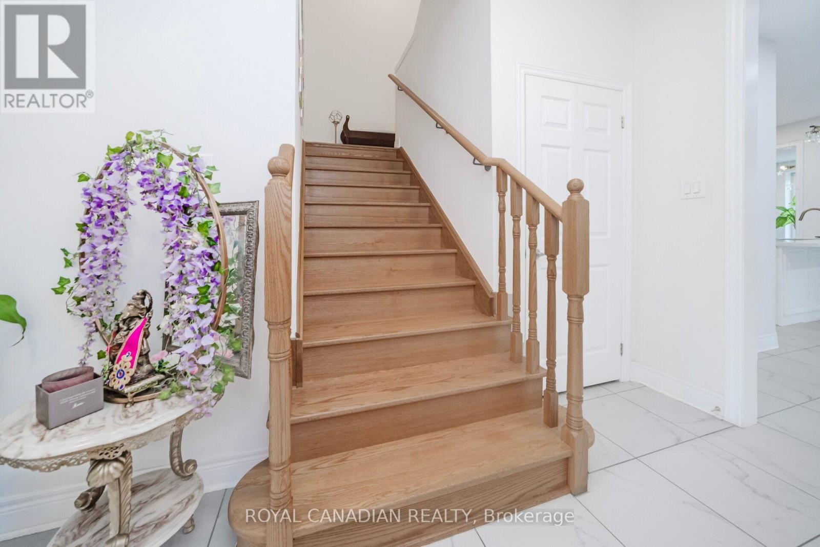 104 Branigan Crescent, Halton Hills (Georgetown), Ontario  L7G 0M8 - Photo 40 - W12400540