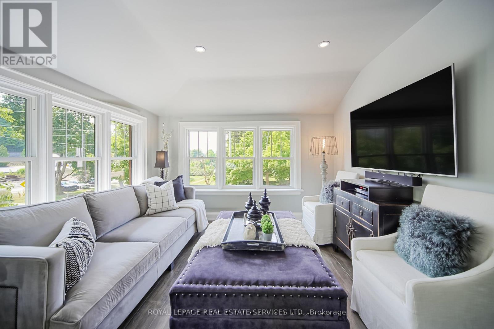 11 Main Street S, Milton (Campbellville), Ontario  L0P 1B0 - Photo 20 - W12403559