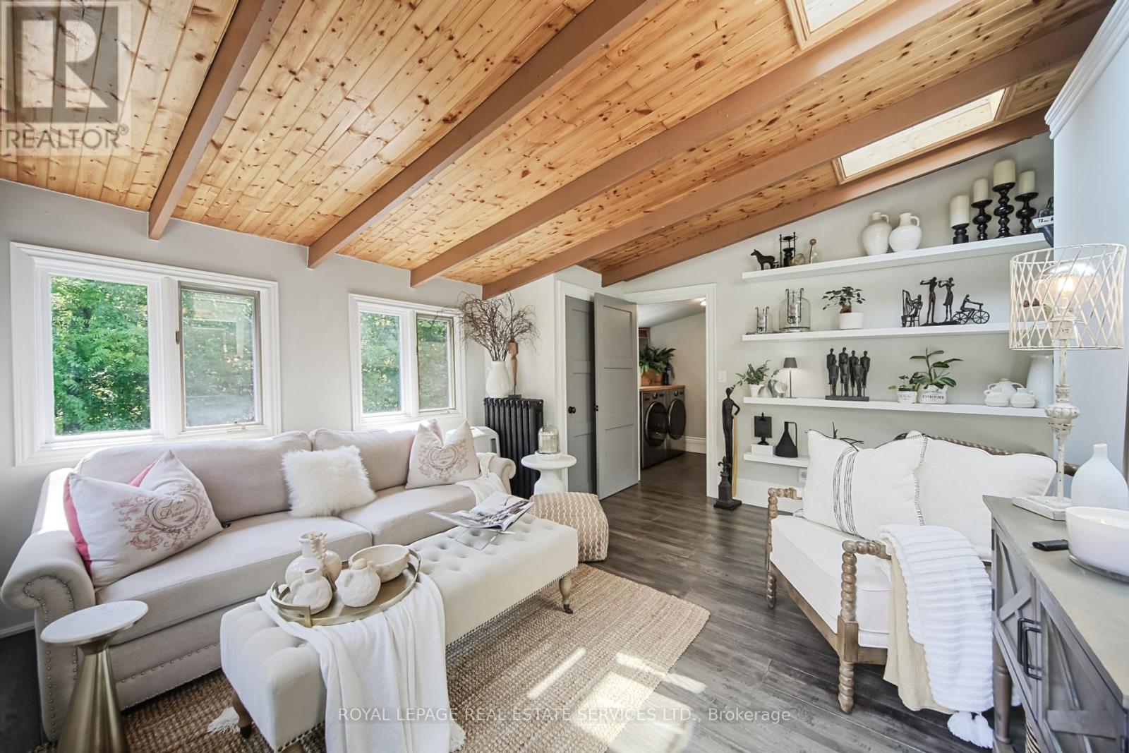 11 Main Street S, Milton (Campbellville), Ontario  L0P 1B0 - Photo 27 - W12403559