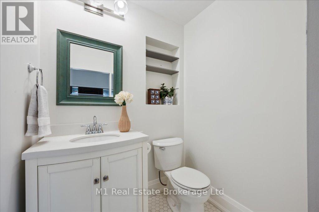 13569 Dublin Line, Halton Hills (Rural Halton Hills), Ontario  L7J 2L7 - Photo 34 - W12404522