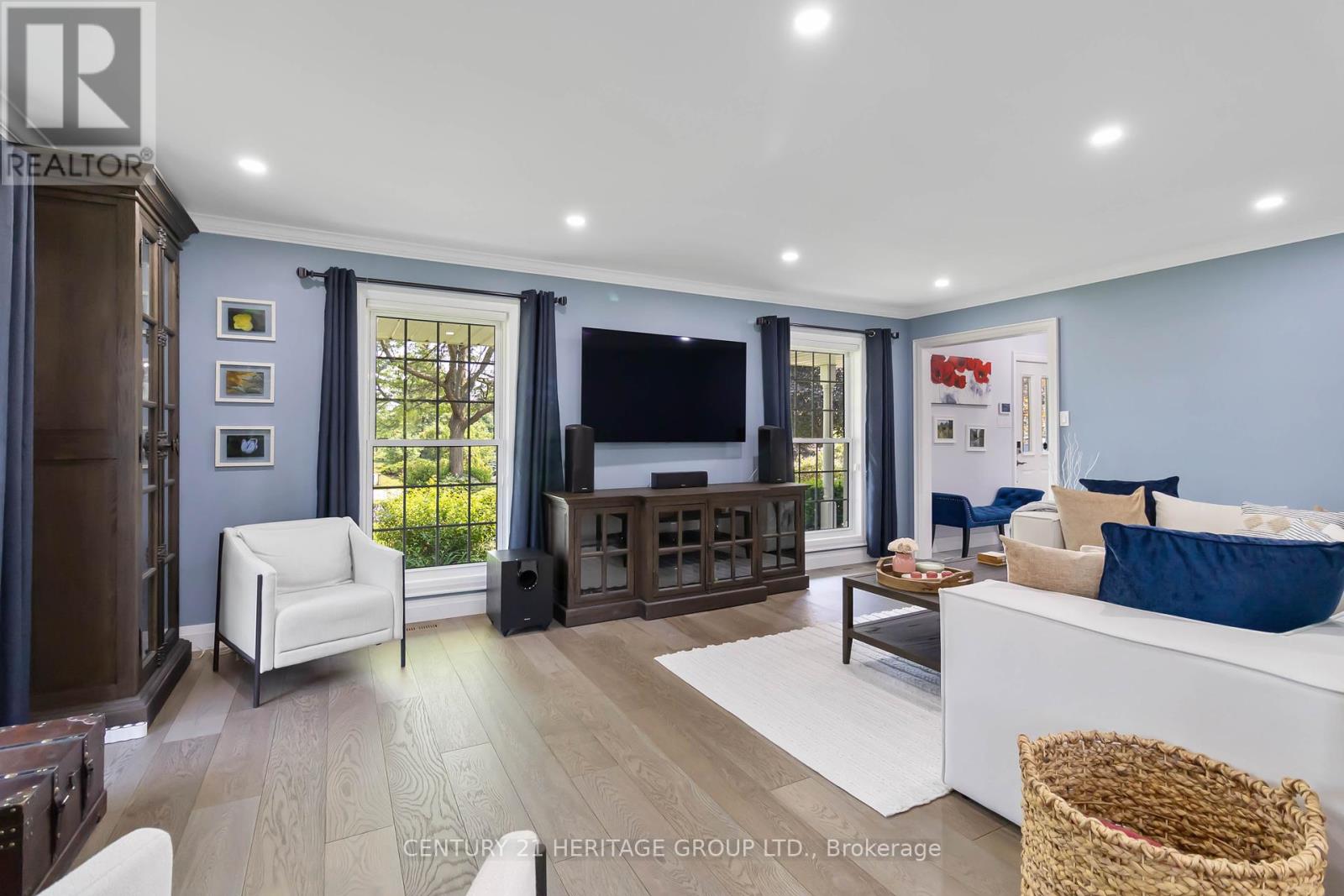 151 Wheelihan Way, Milton (Campbellville), Ontario  L0P 0A1 - Photo 3 - W12408533