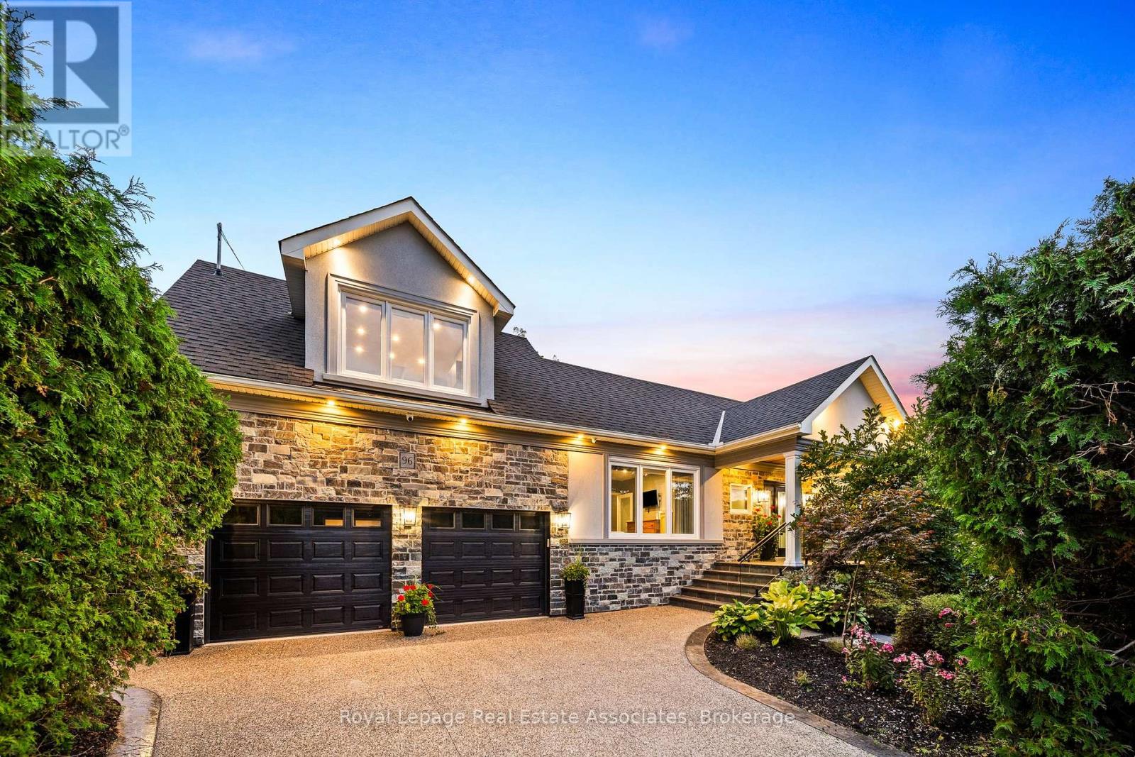 96 DELREX BOULEVARD, halton hills (georgetown), Ontario