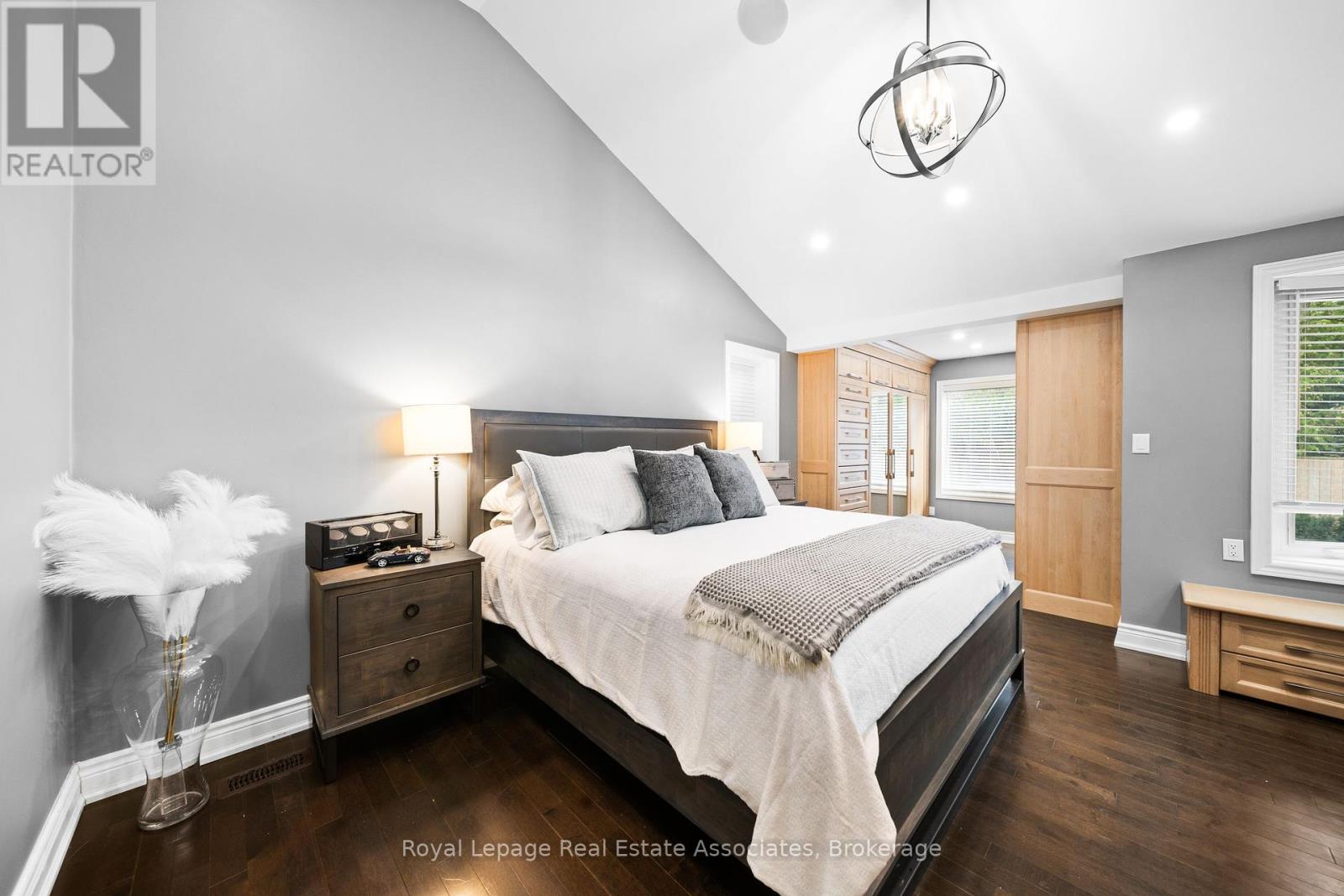 96 Delrex Boulevard, Halton Hills (Georgetown), Ontario  L7G 3X9 - Photo 14 - W12412372